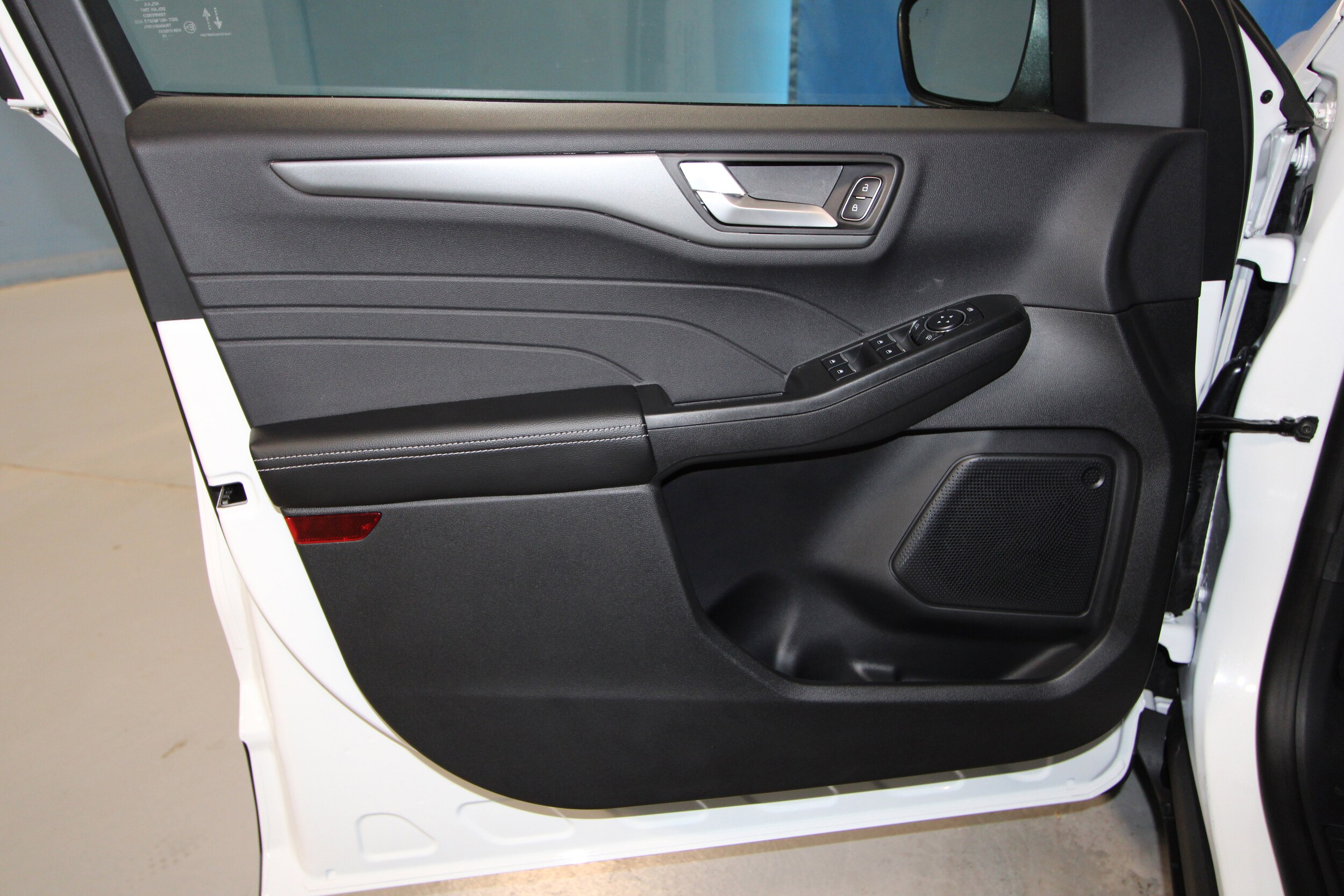 2025 Ford Escape photo 4