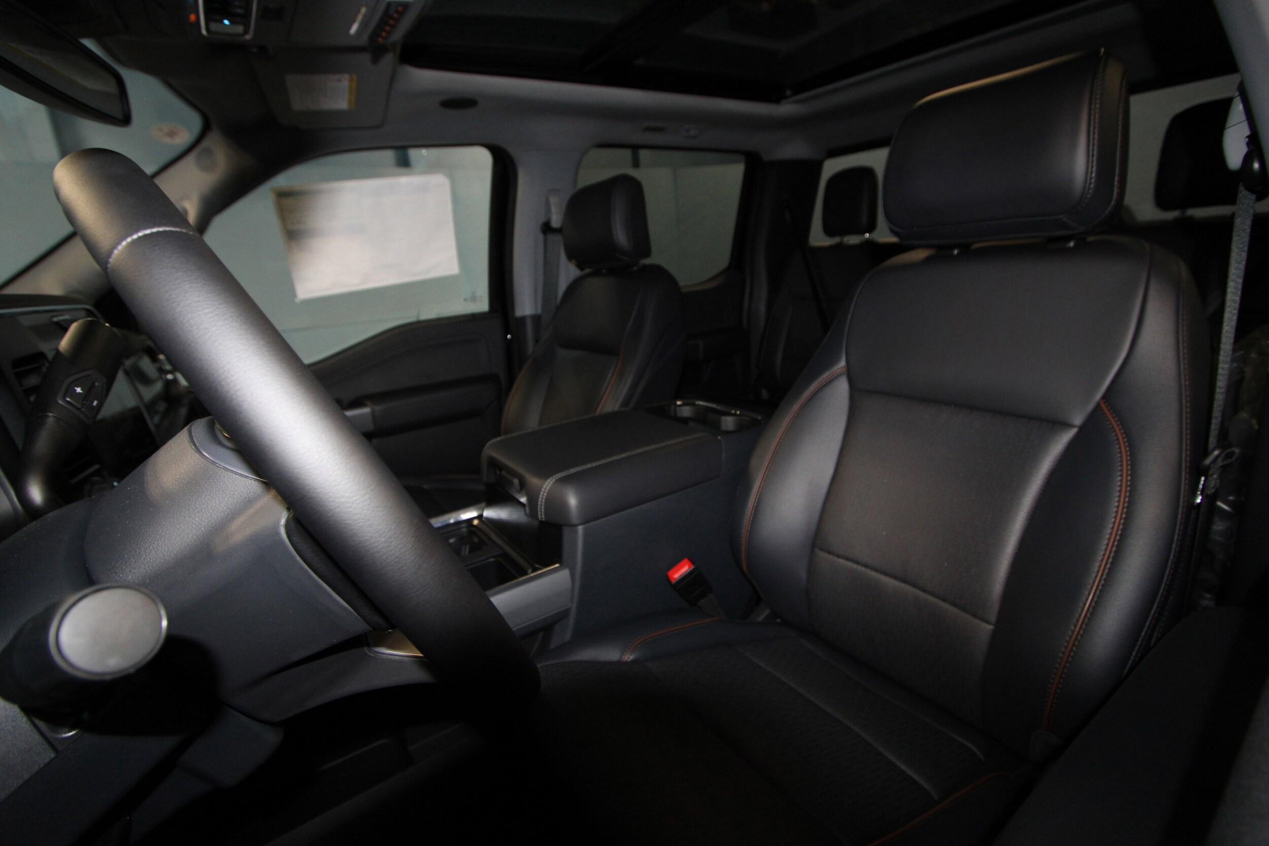 2025 Ford F-250 Lariat photo 3
