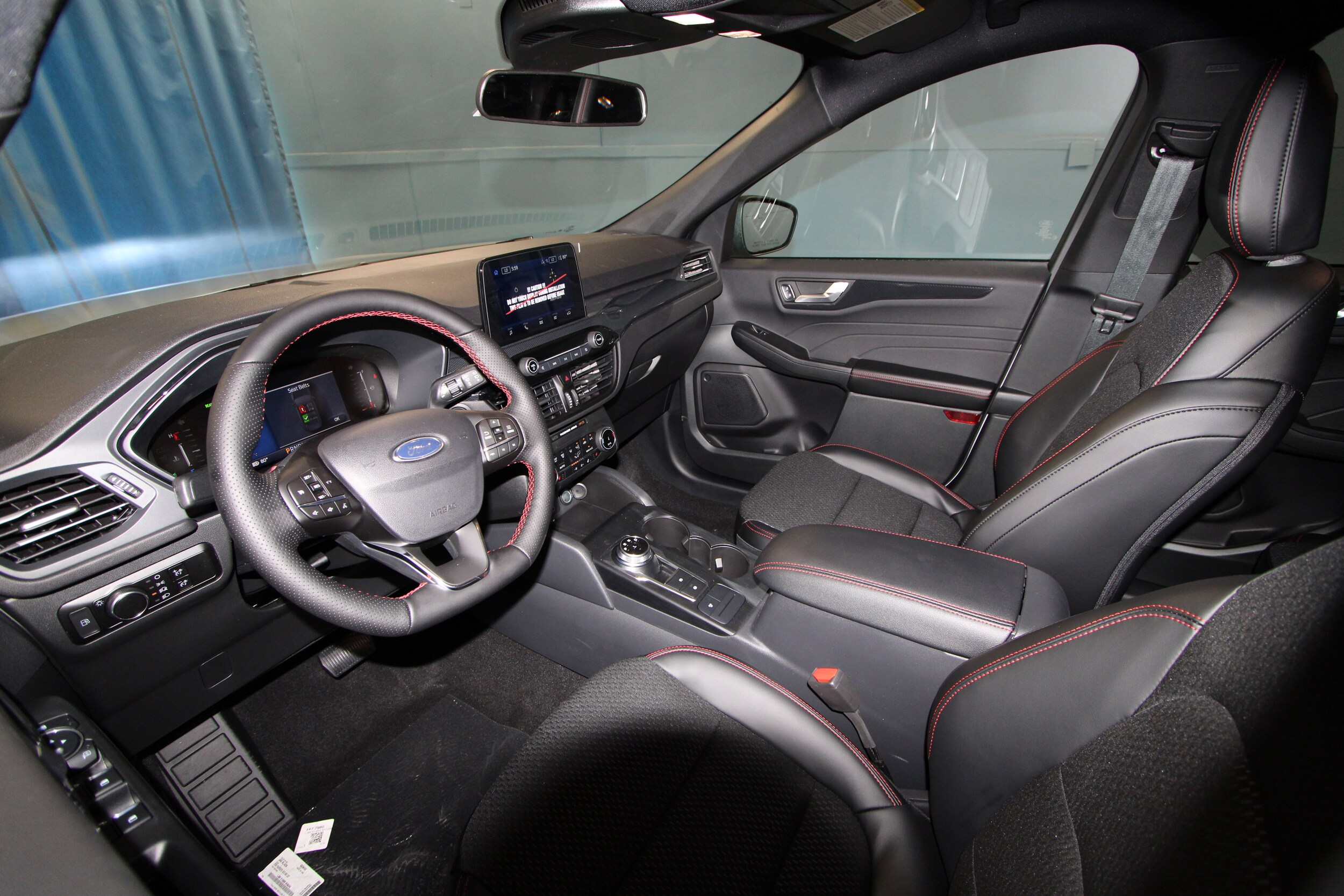 2025 Ford Escape ST-Line photo 2