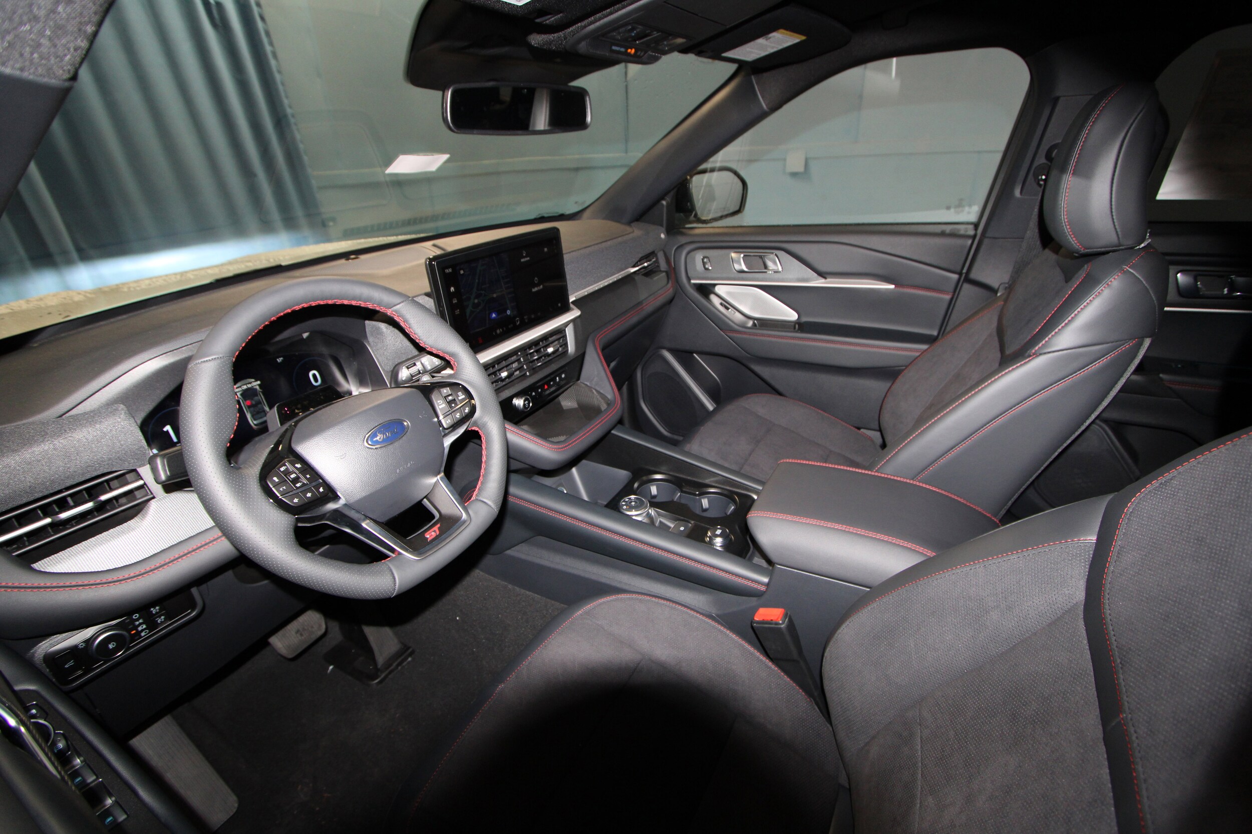 2026 Ford Explorer ST photo 3