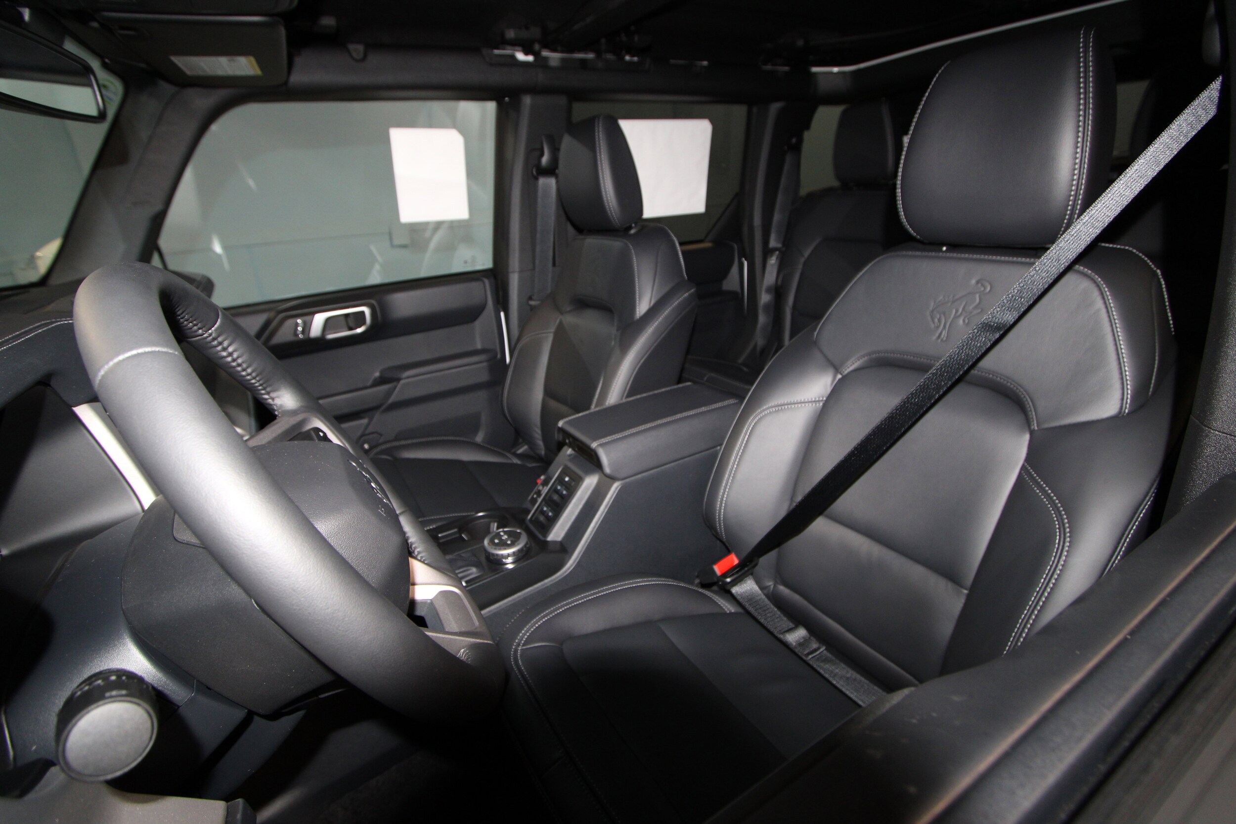 2025 Ford Bronco Outer Banks photo 3