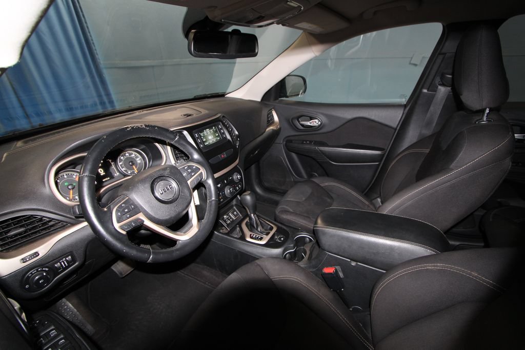 Used 2016 Jeep Cherokee Latitude with VIN 1C4PJLCBXGW207514 for sale in Evansville, IN