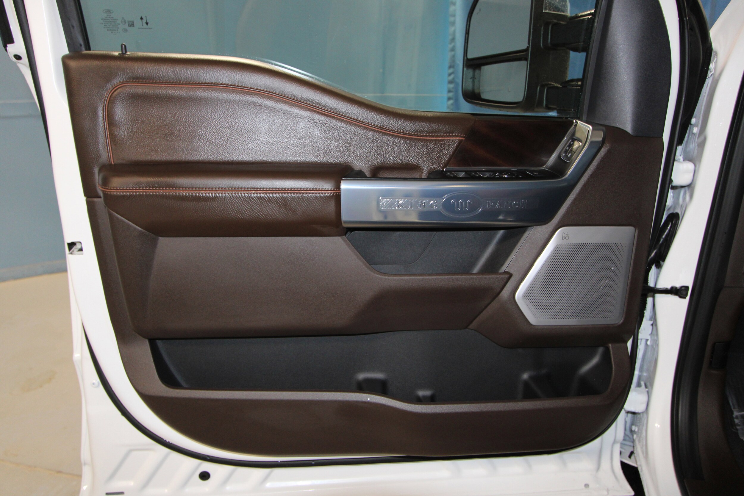 2025 Ford F-350 King Ranch photo 4