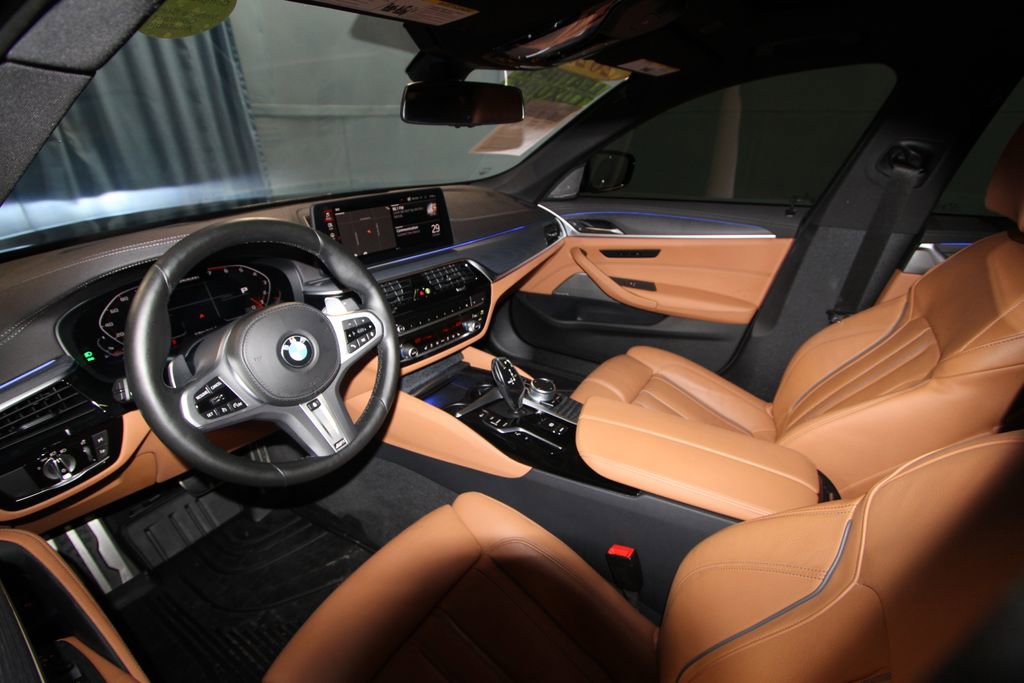 2022 Bmw M550i xDrive photo 2