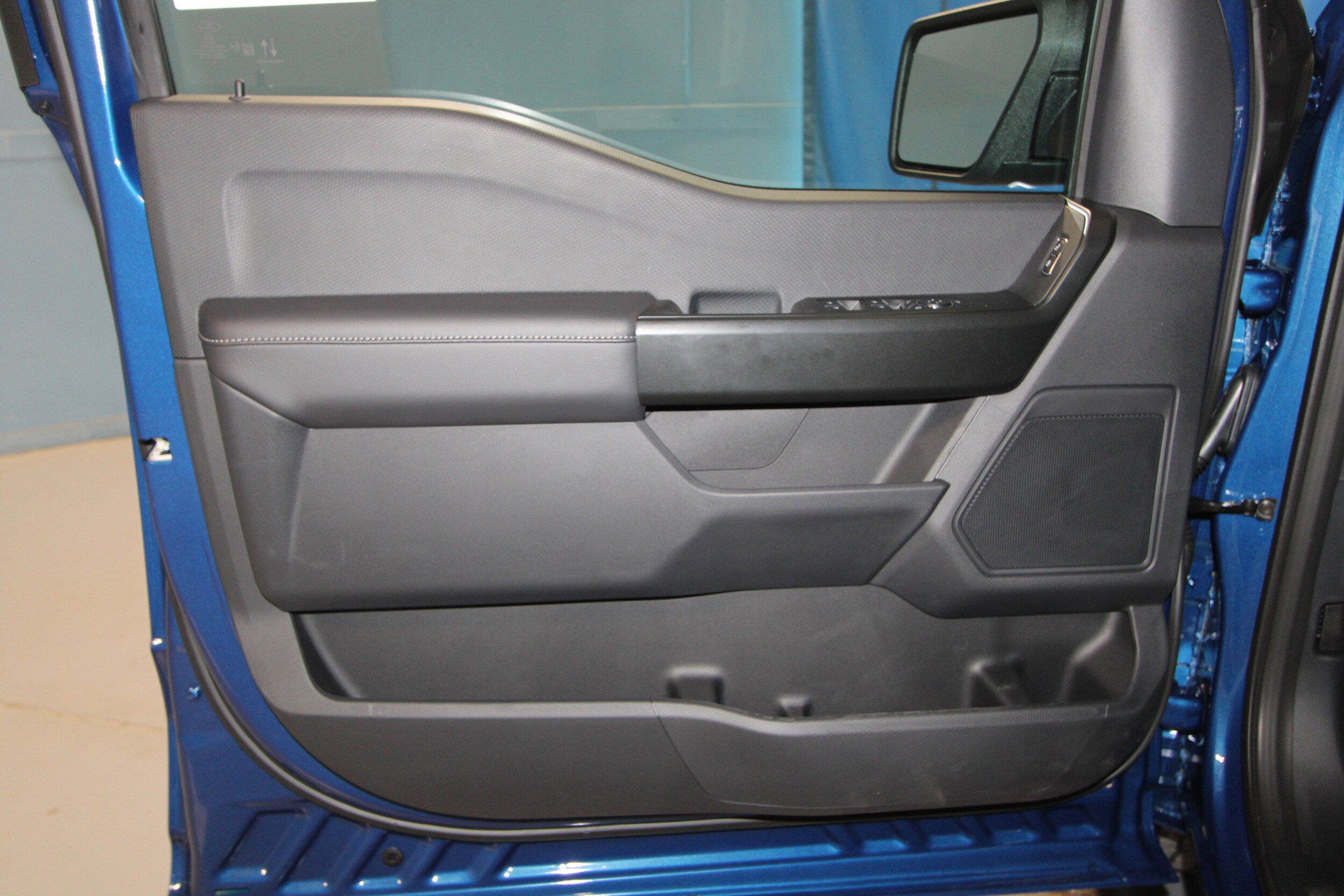 2025 Ford F-150 STX photo 3