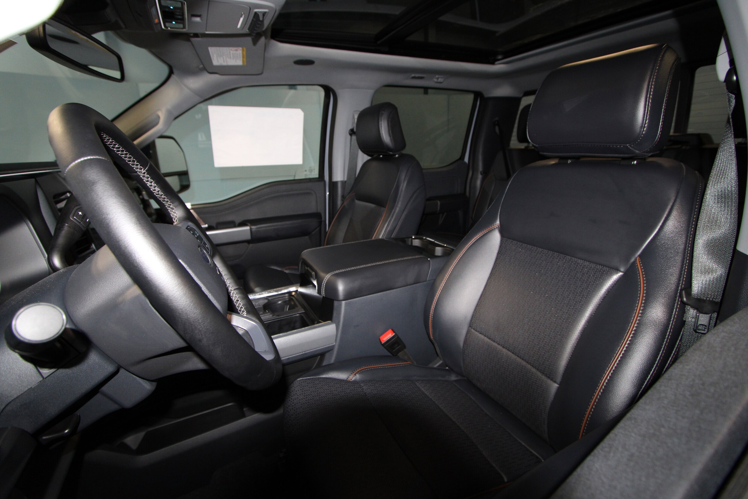 2025 Ford F-250 Lariat photo 3