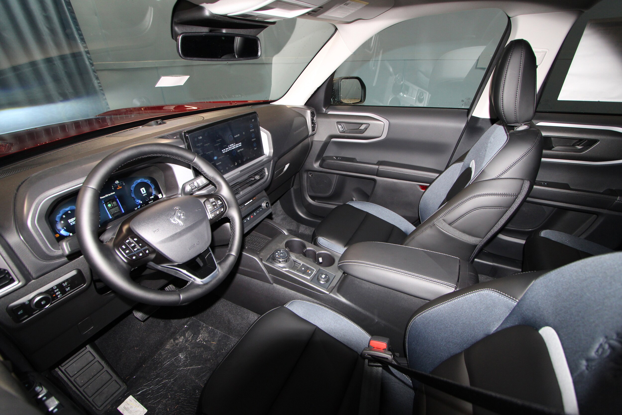 2025 Ford Bronco Sport Outer Banks photo 3