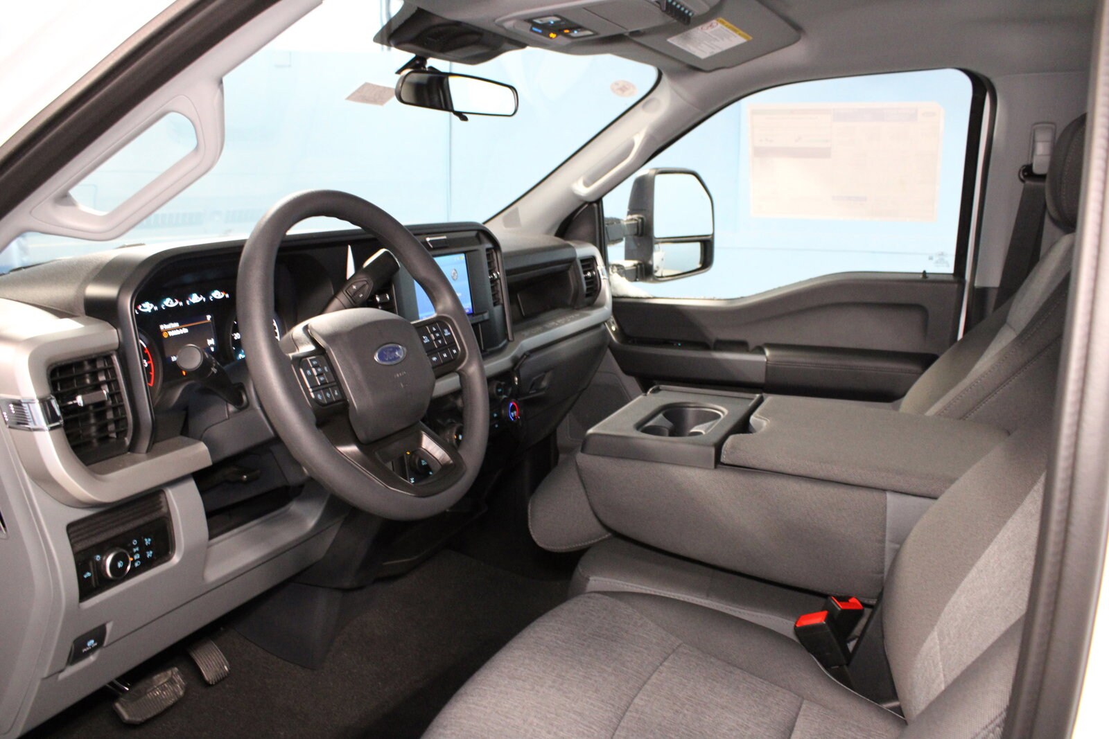 2025 Ford F-250 XL photo 2