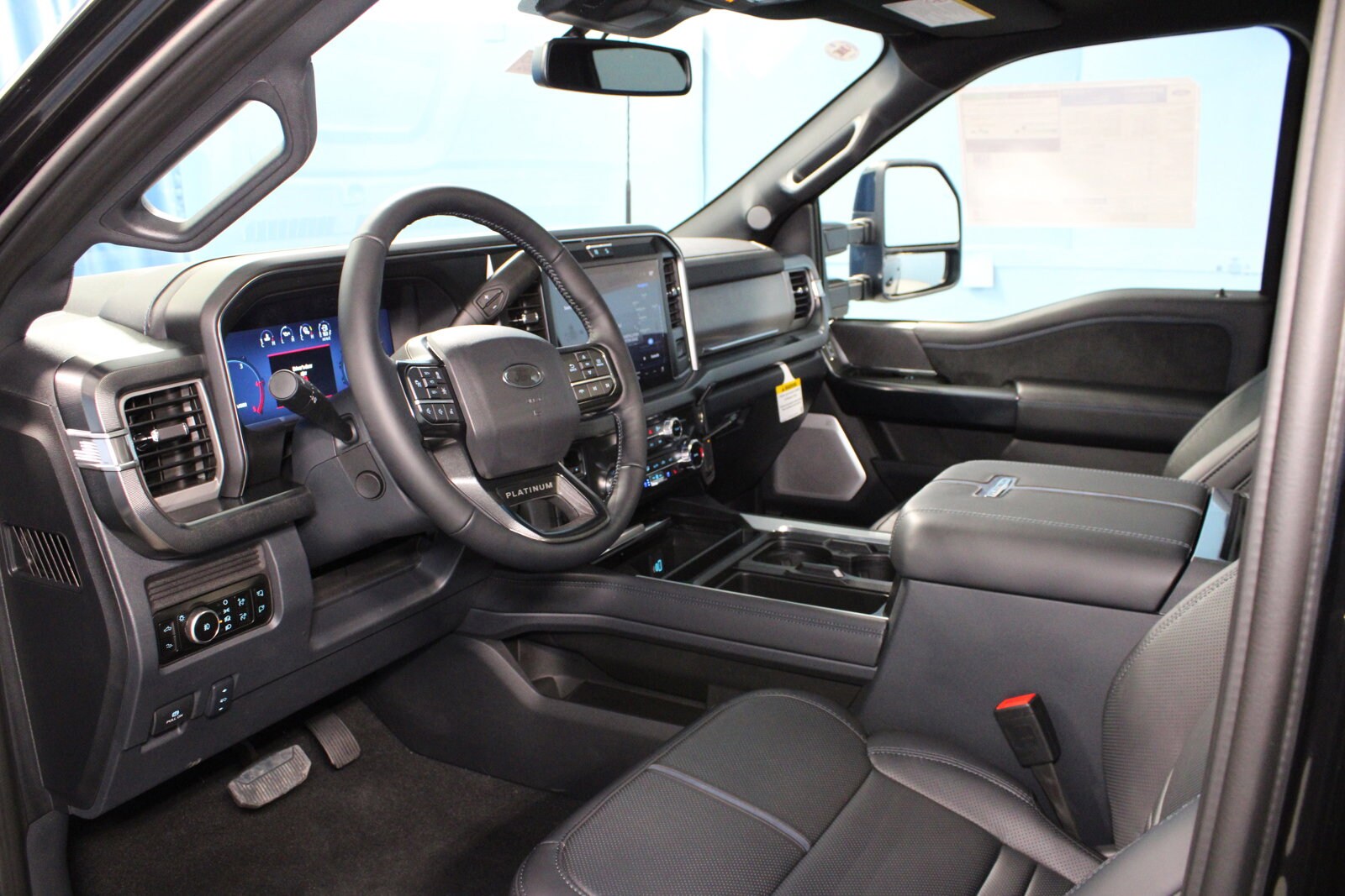 2025 Ford F-250 Platinum photo 2