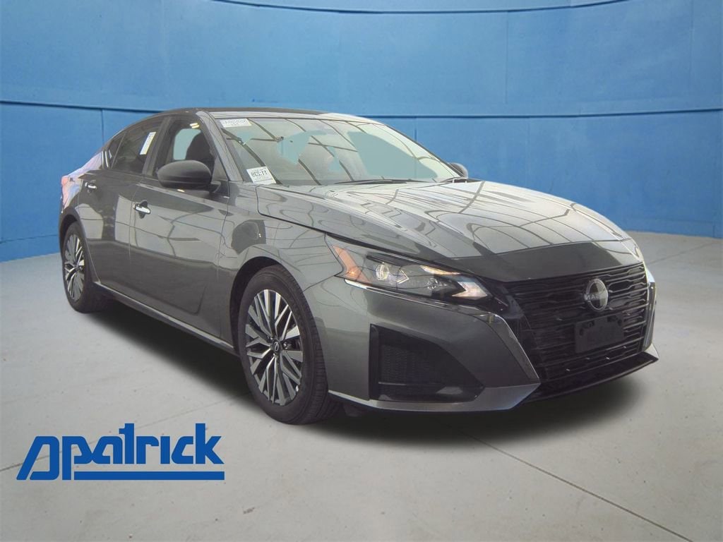 2025 Nissan Altima SV's photo