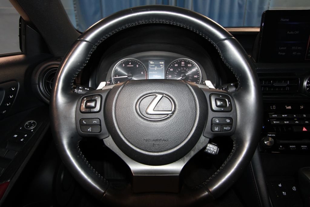 2024 Lexus IS 300 - Photo 12
