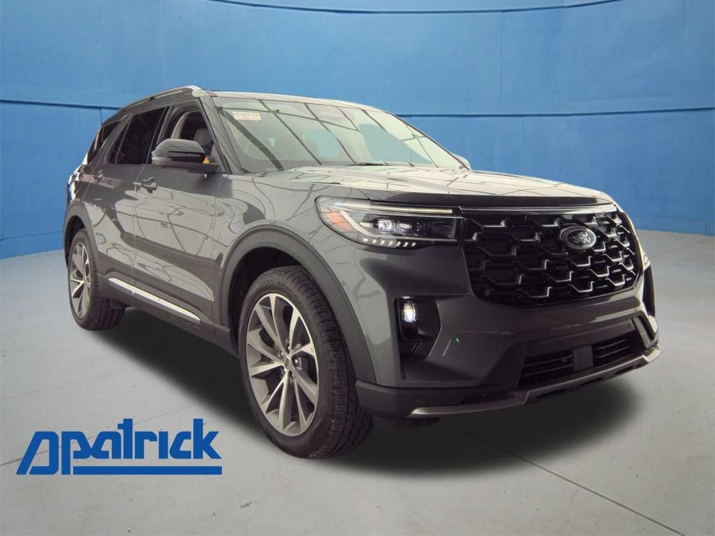 2025 Ford Explorer Platinum's photo