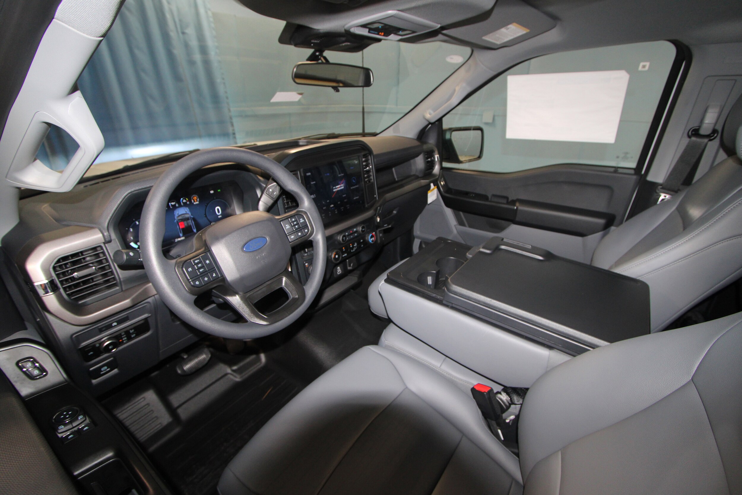 2025 Ford F-150 XL photo 2