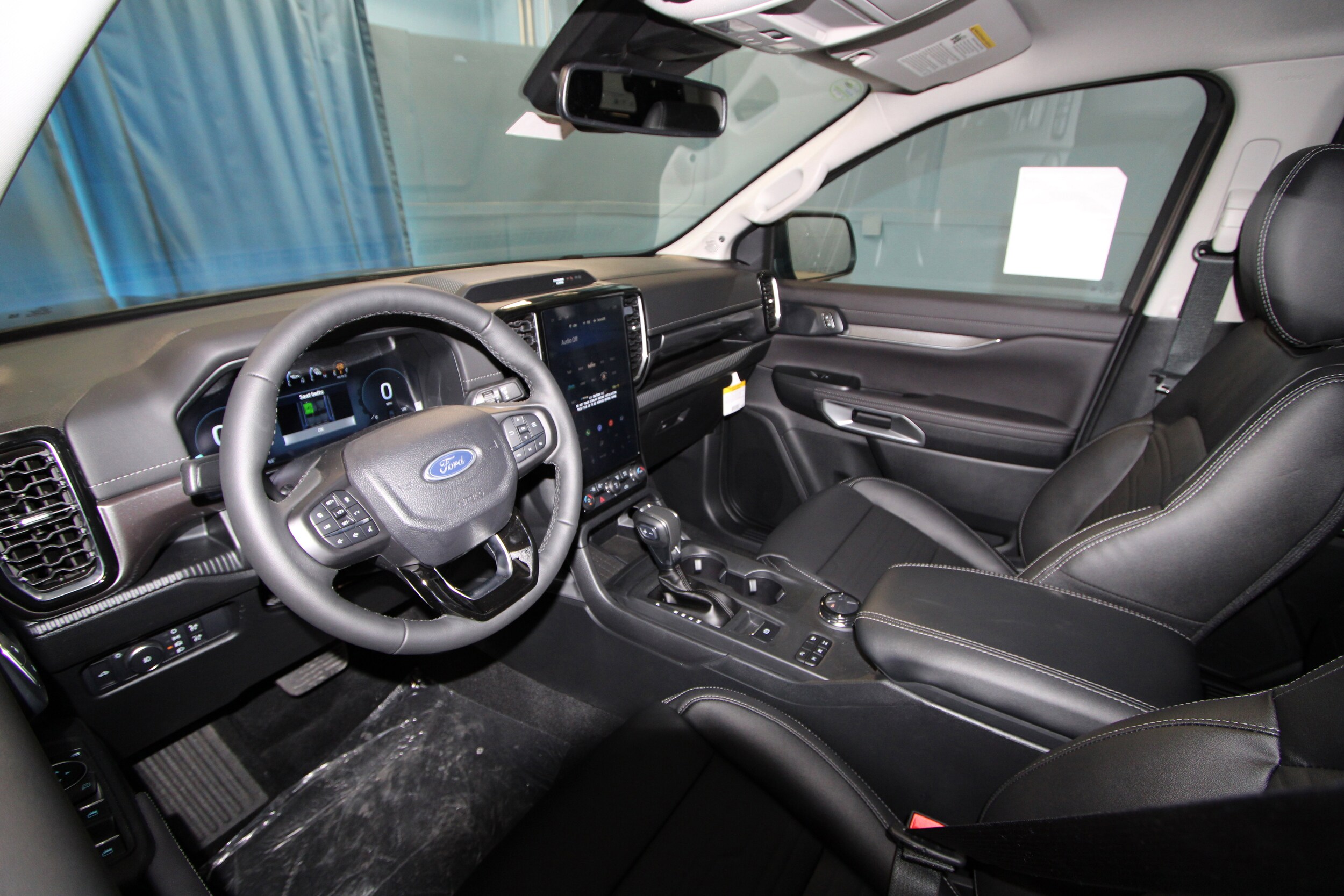 2025 Ford Ranger Lariat photo 2