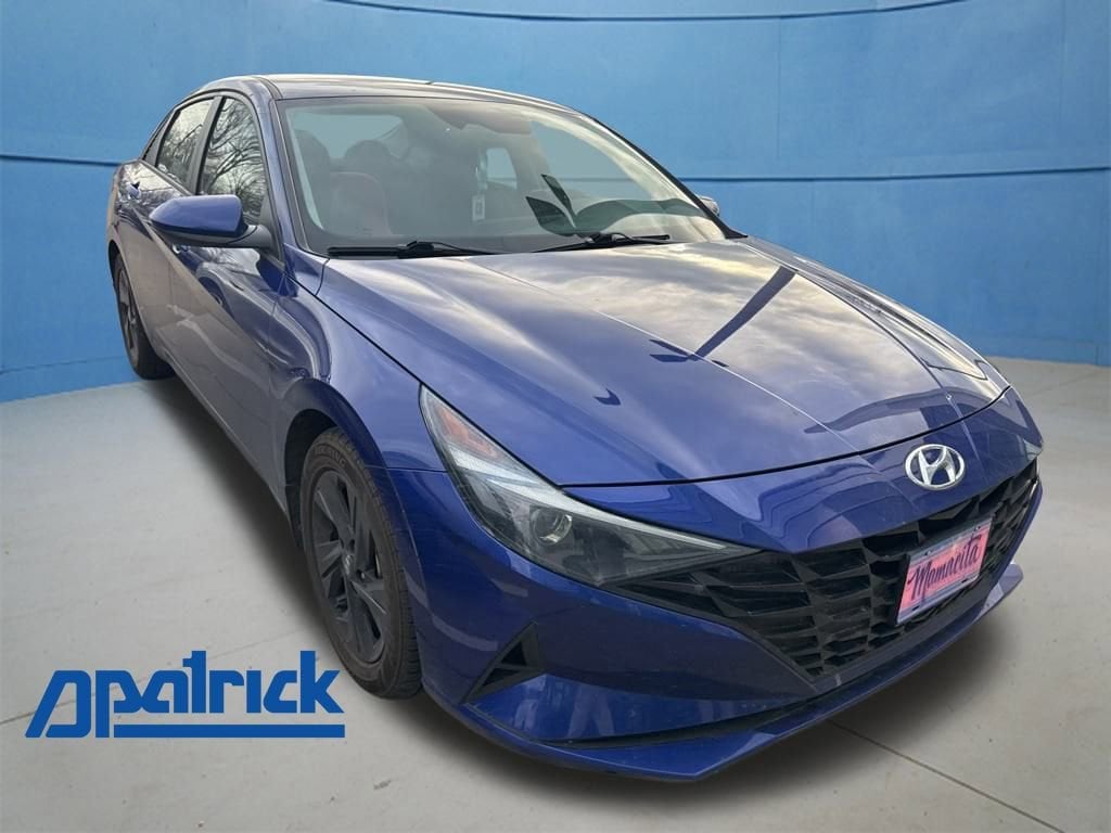2022 Hyundai Elantra SEL's photo
