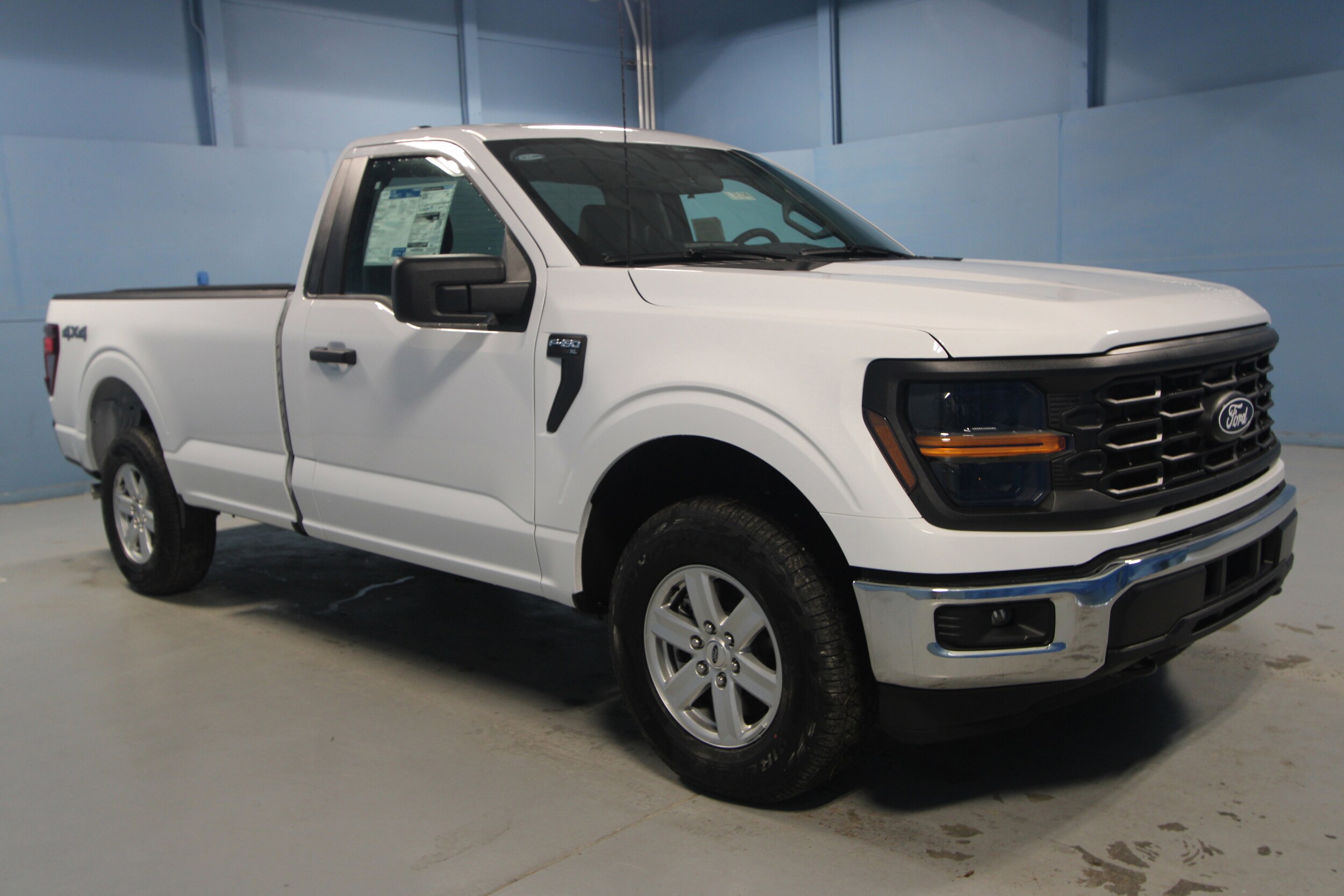 2025 Ford F-150 XL photo 2