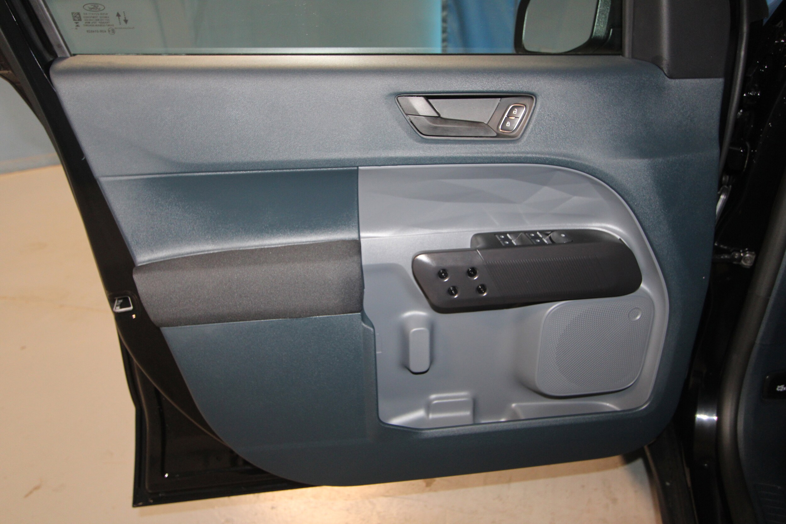 2025 Ford Maverick XL photo 4
