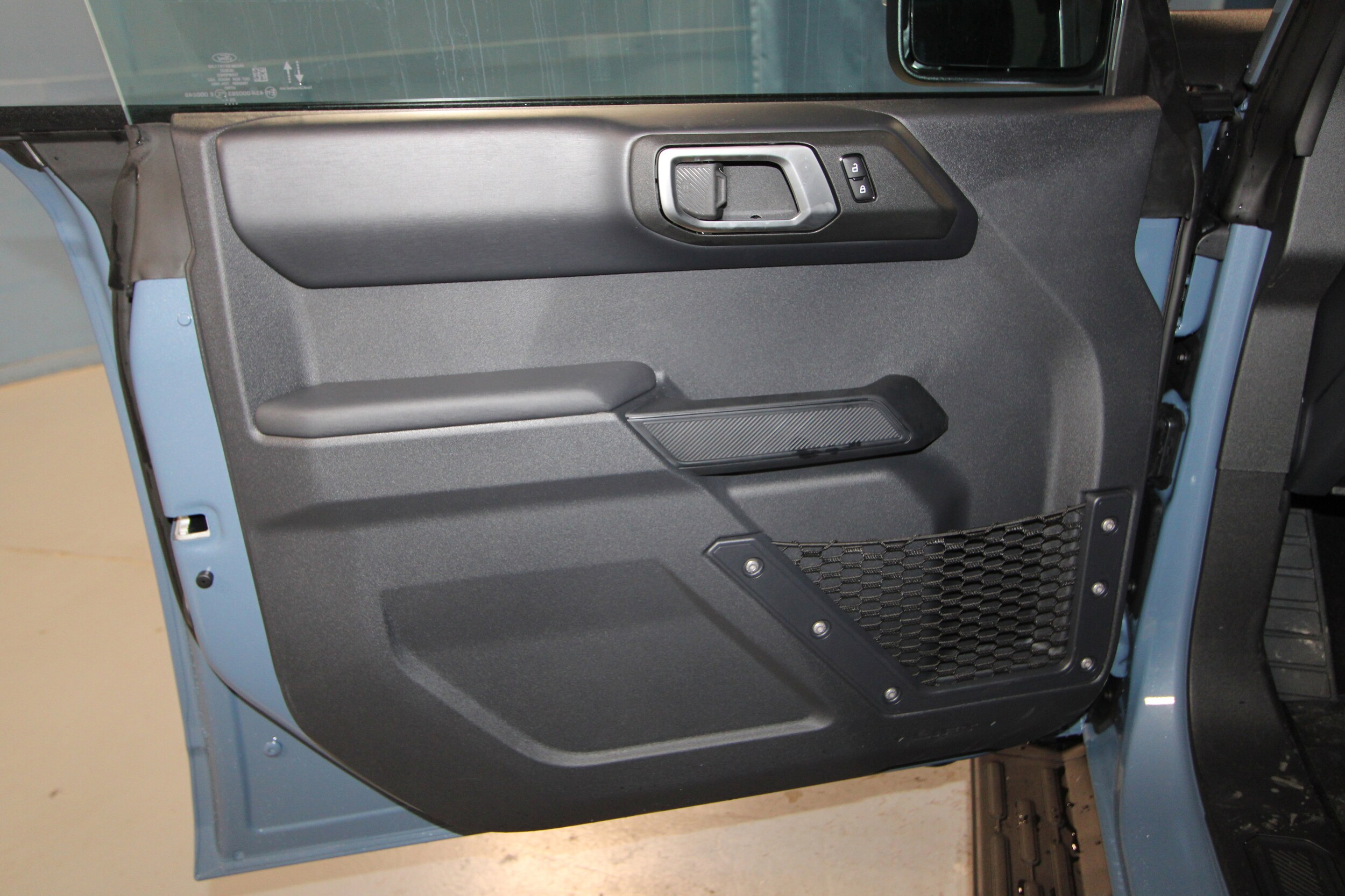 2025 Ford Bronco Outer Banks photo 4