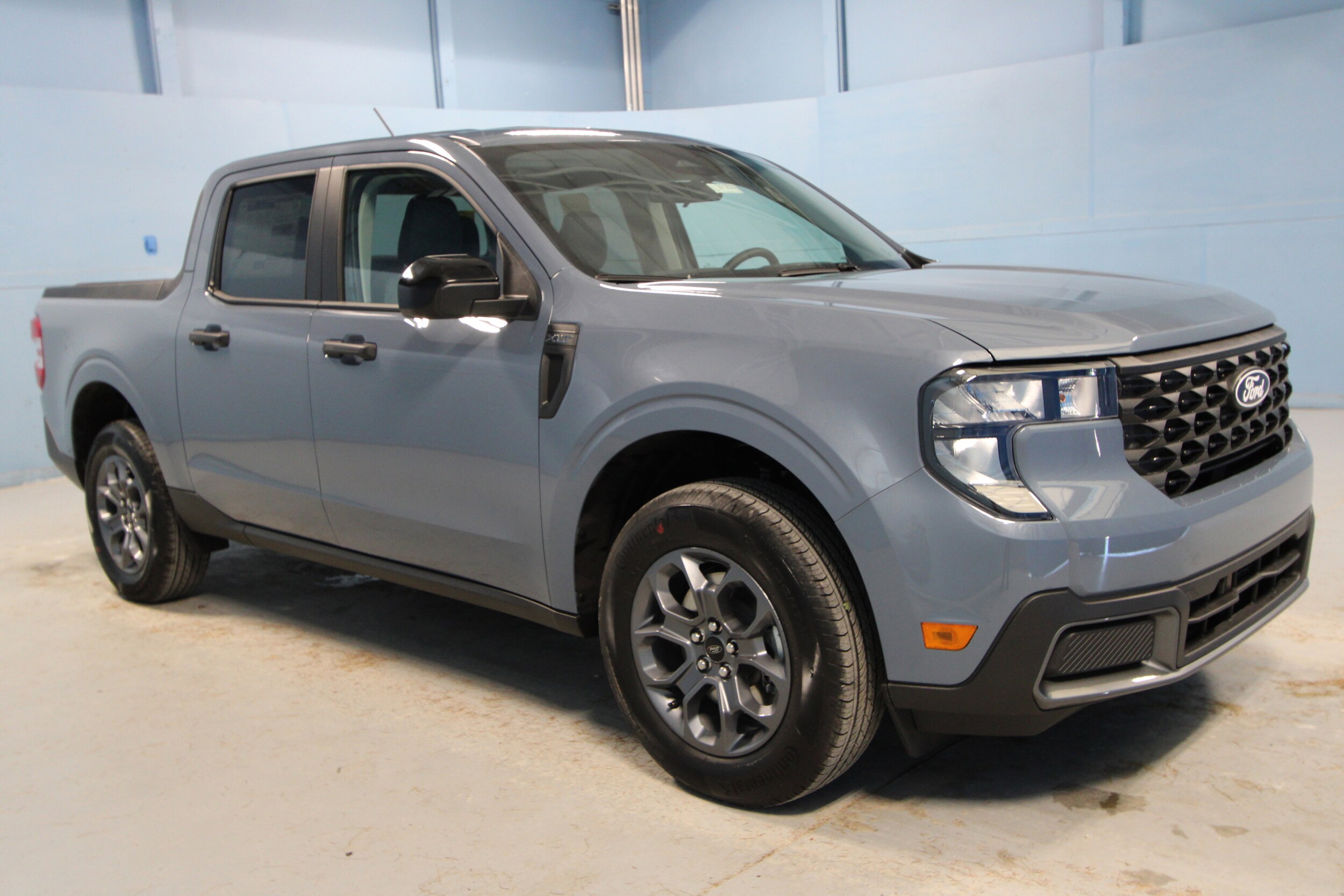 2025 Ford Maverick XLT photo 2