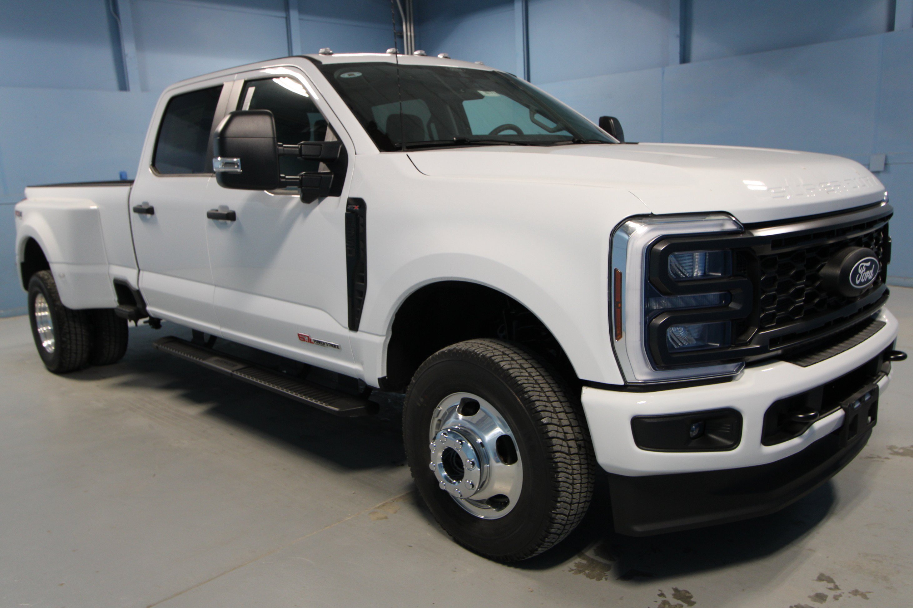 2027 Ford F-350 XL Truck Crew Cab