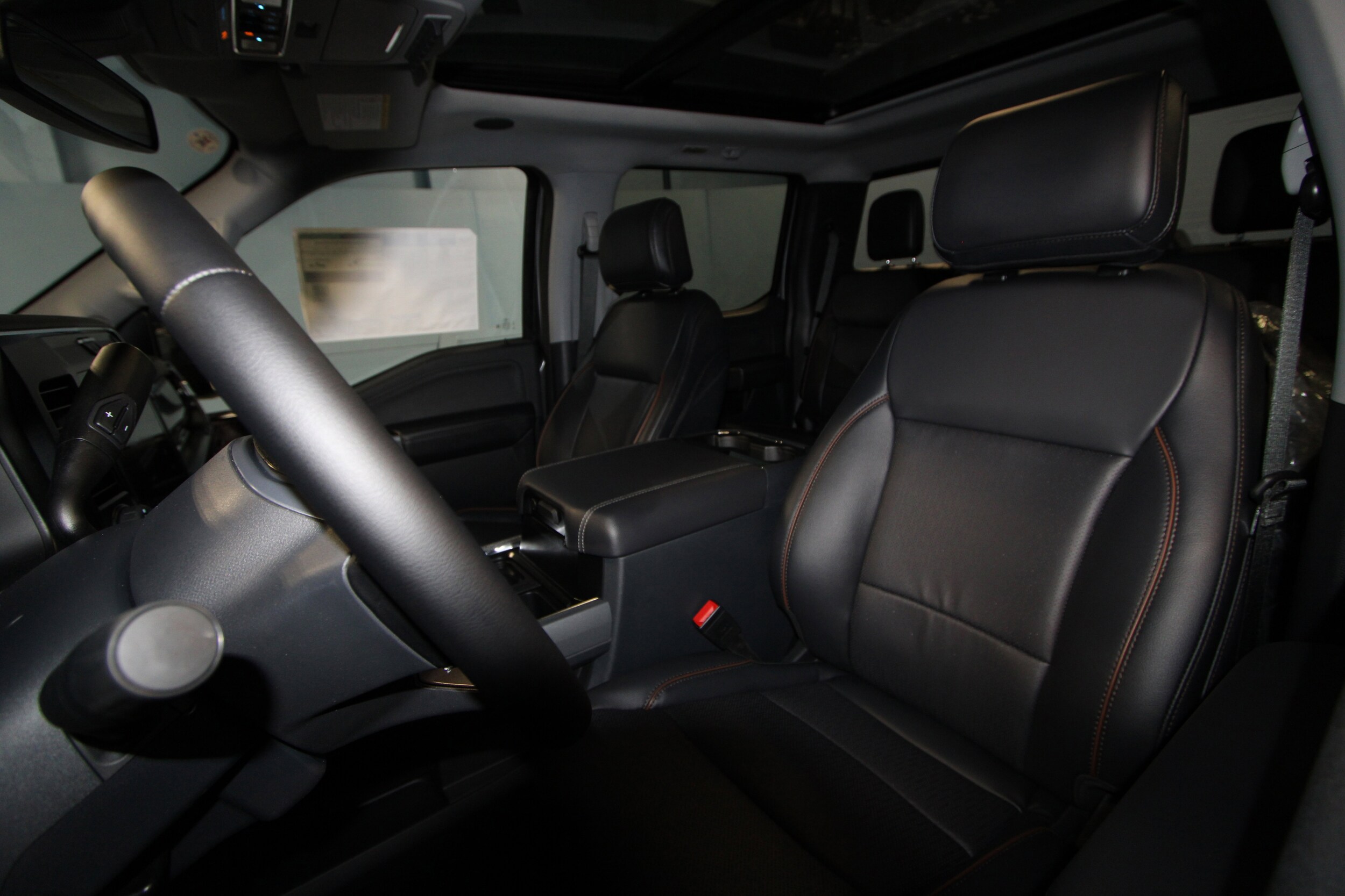 2025 Ford F-350 Lariat photo 3