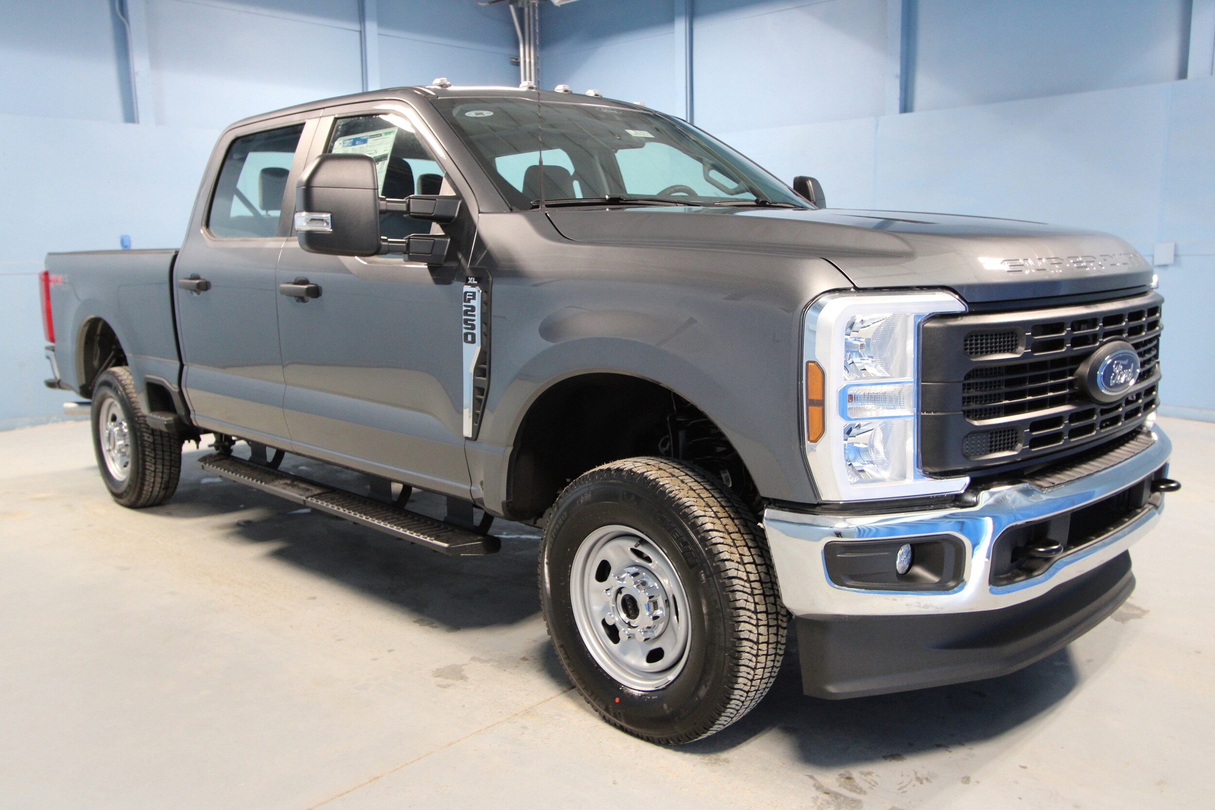 2025 Ford F-250 XL photo 2