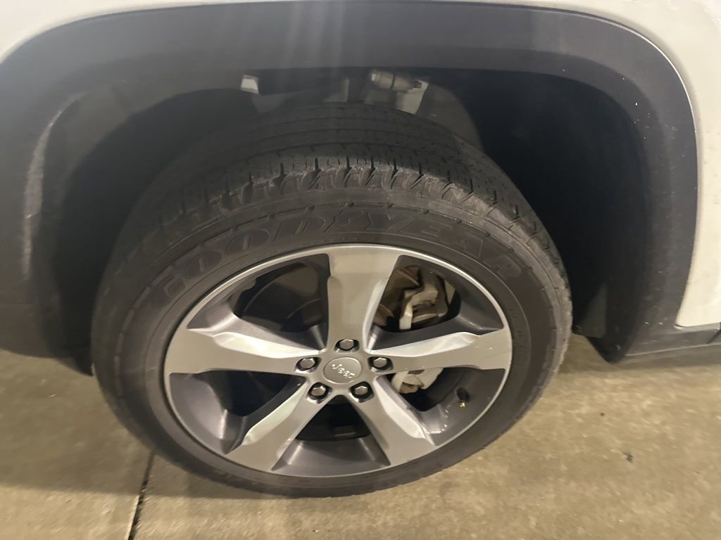 2021 Jeep Grand Cherokee Limited photo 3