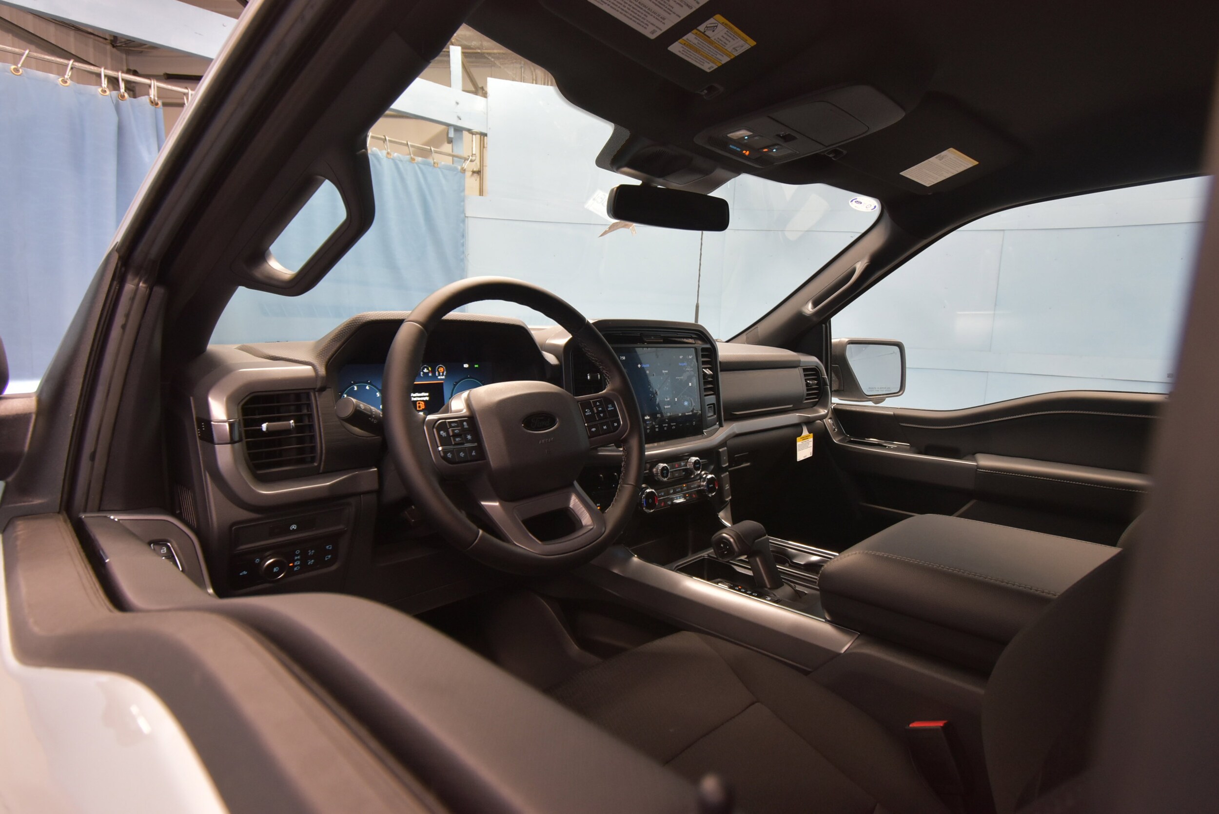 2025 Ford F-150 XLT photo 2