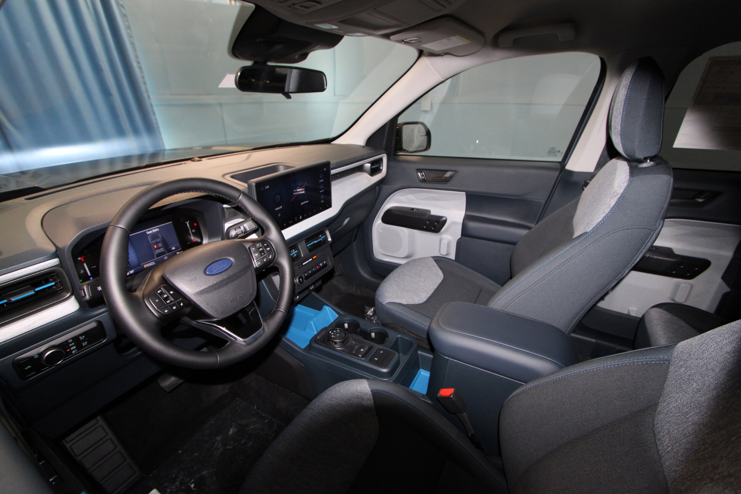 2025 Ford Maverick XLT photo 2