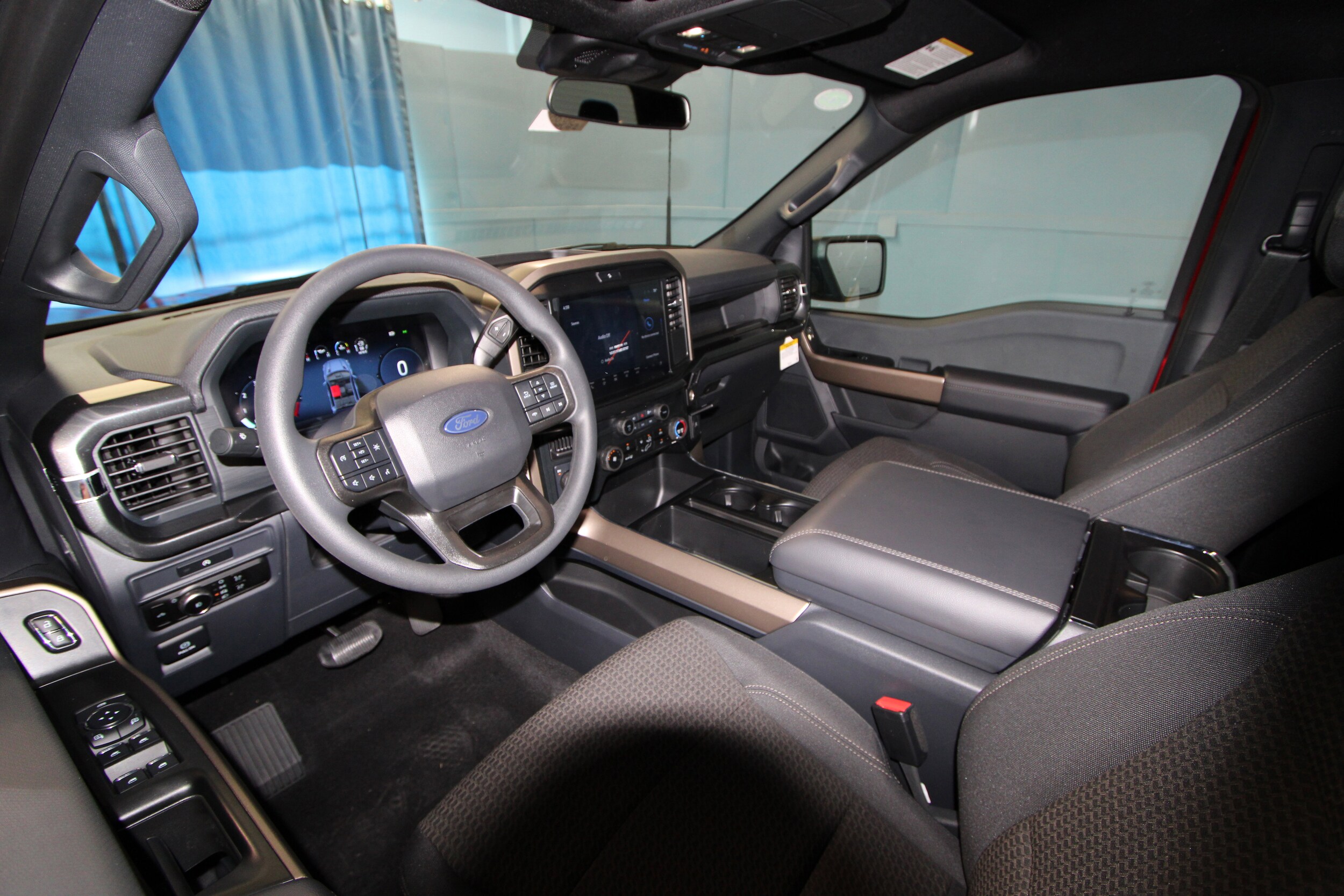 2025 Ford F-150 STX photo 2