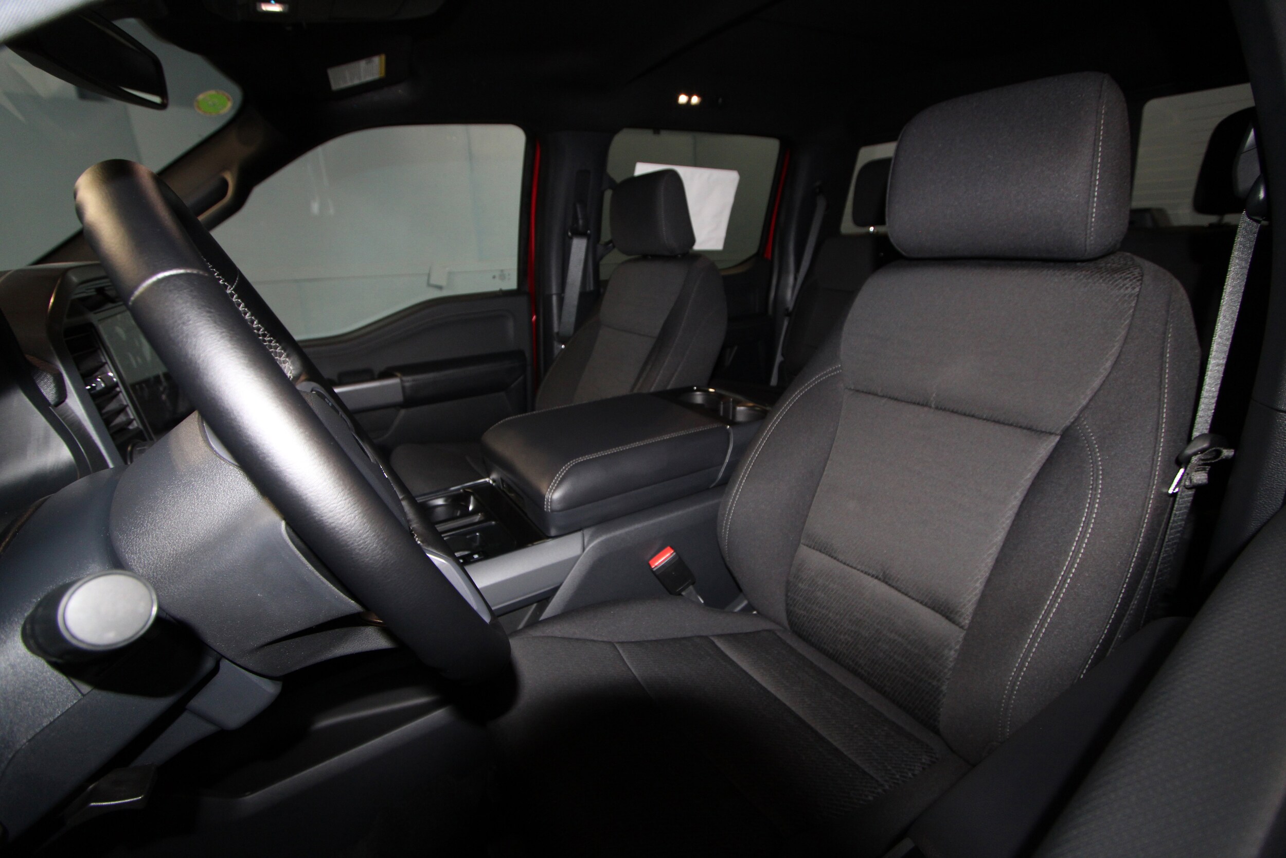 2025 Ford F-150 XLT photo 4