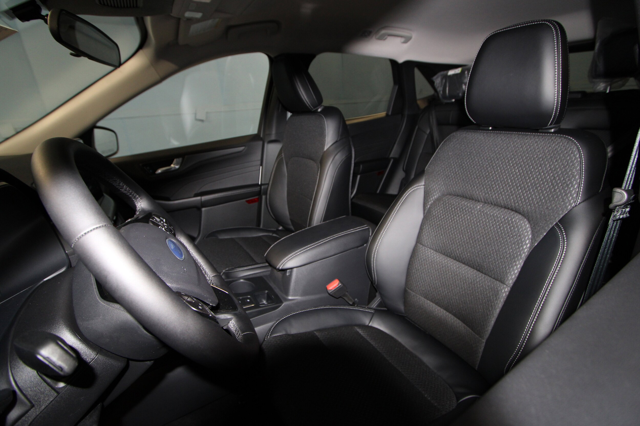 2025 Ford Escape photo 3