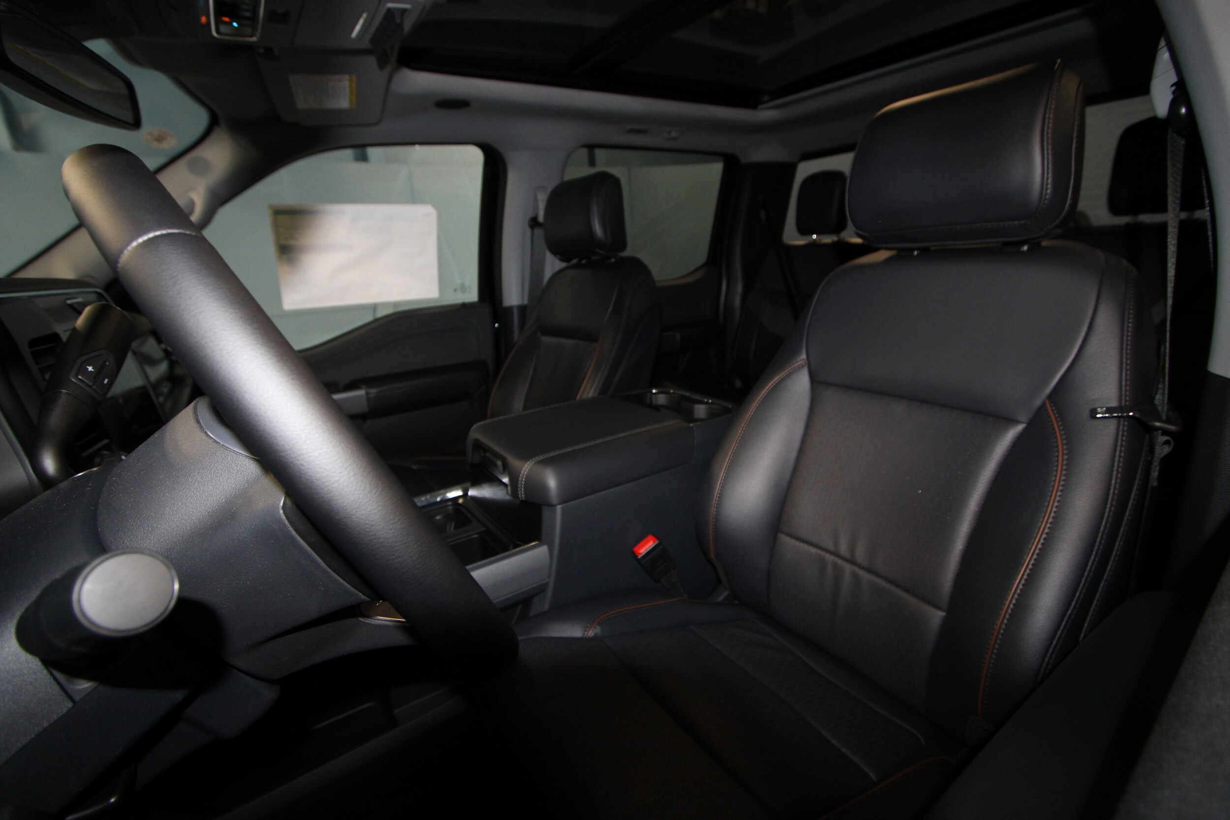 2025 Ford F-350 Lariat photo 3