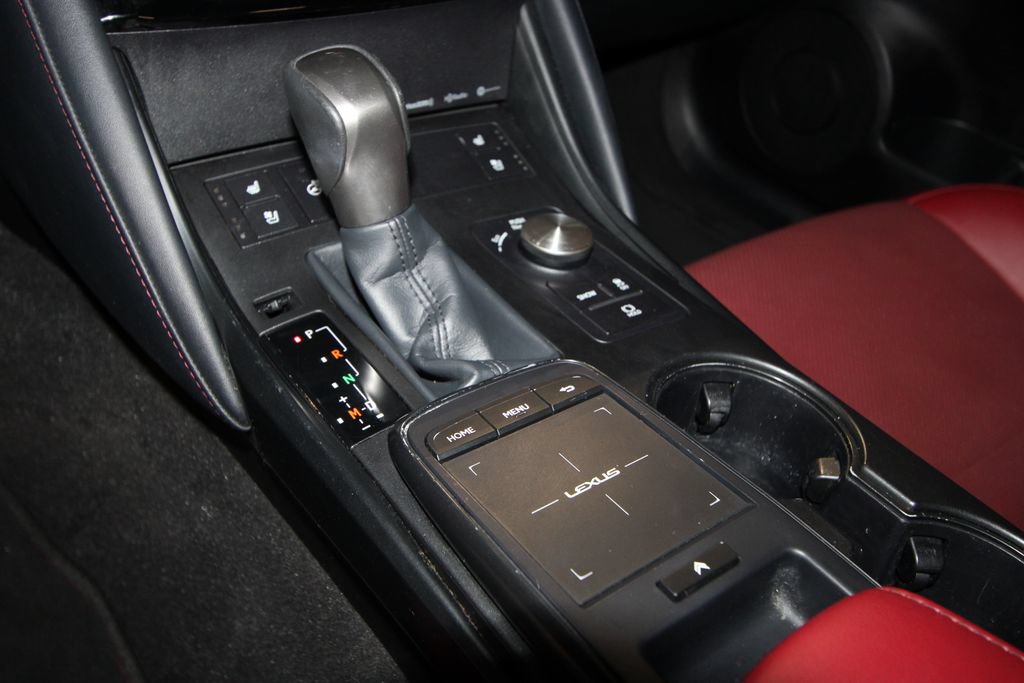 2024 Lexus IS 300 - Photo 17
