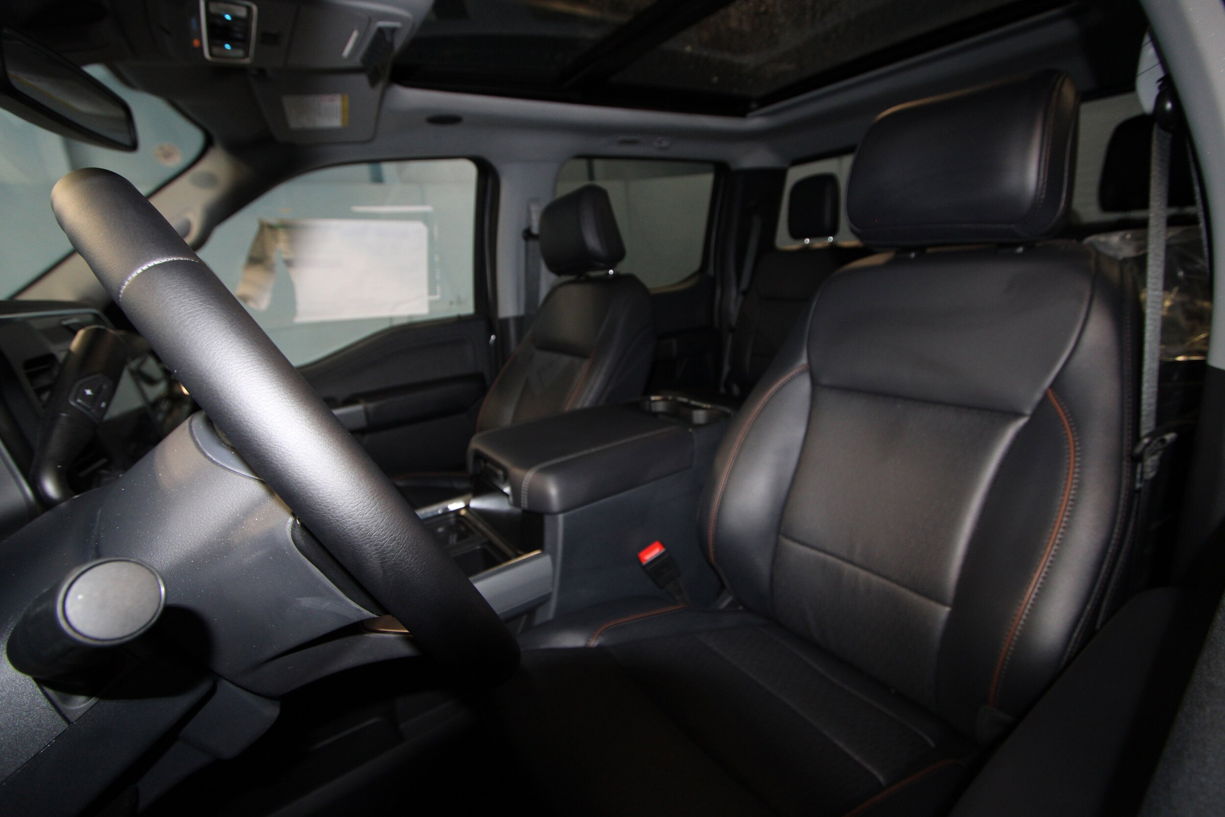 2025 Ford F-250 Lariat photo 3