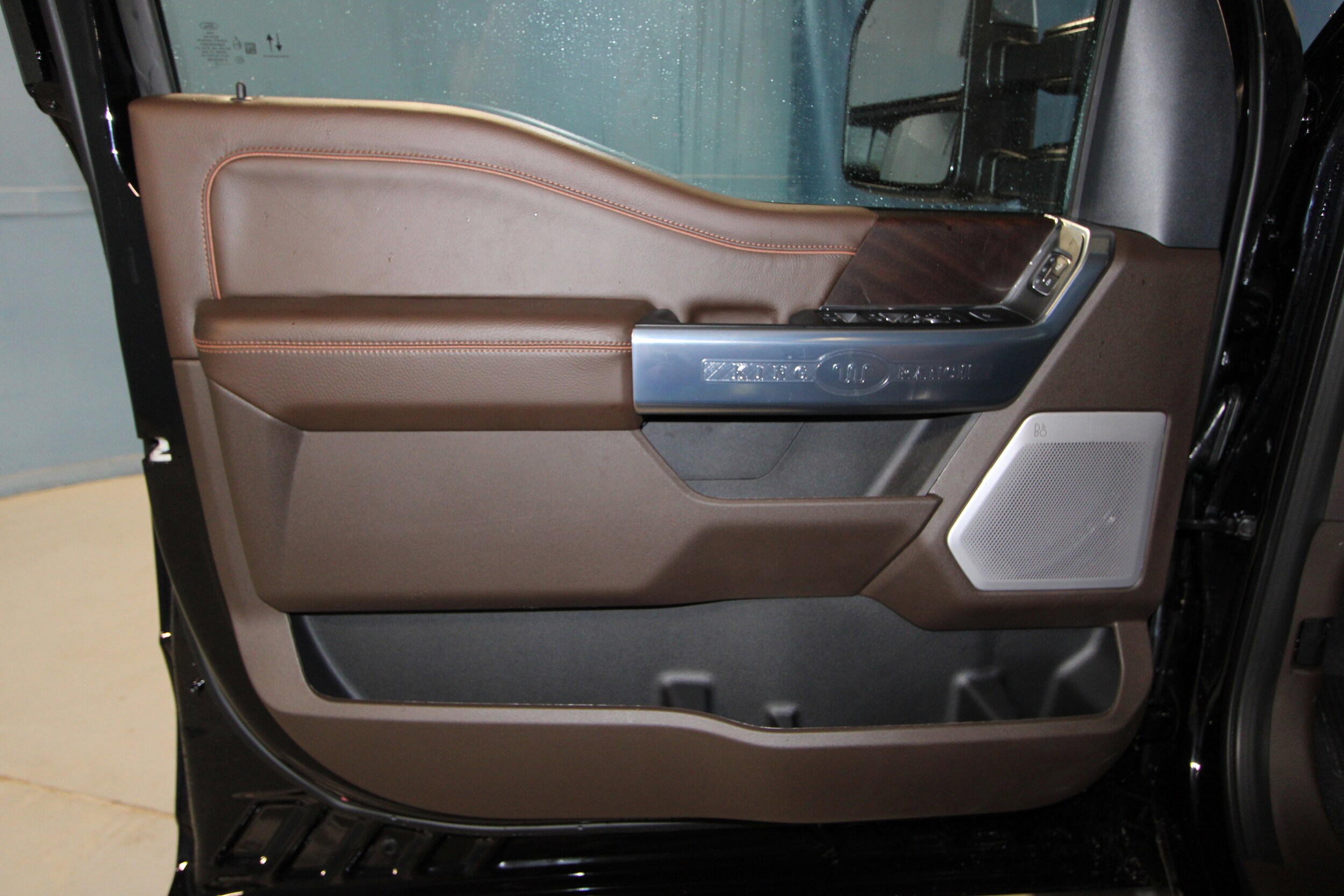 2025 Ford F-350 King Ranch photo 4