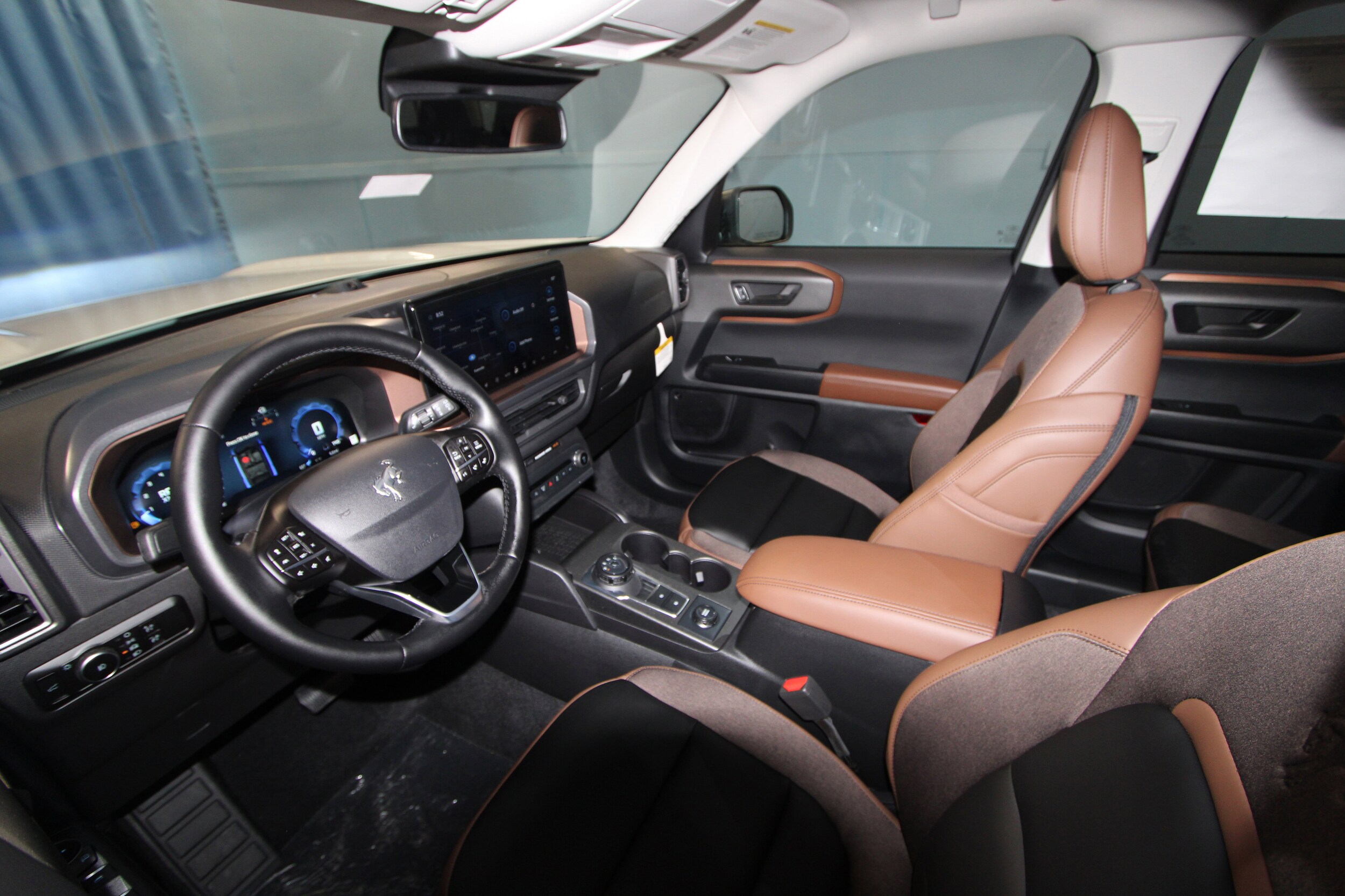 2025 Ford Bronco Sport Outer Banks photo 2