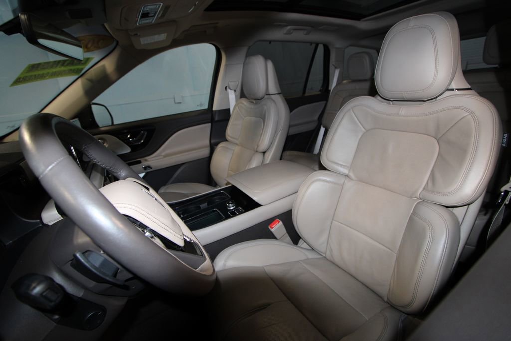 2021 Lincoln Aviator Reserve photo 2