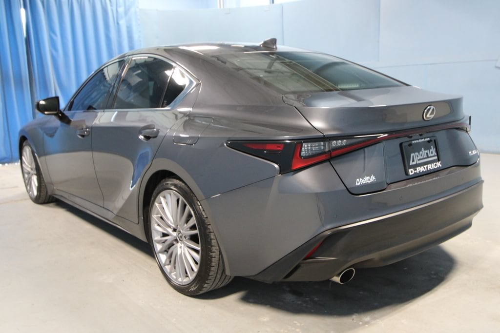 2024 Lexus IS 300 - Photo 31