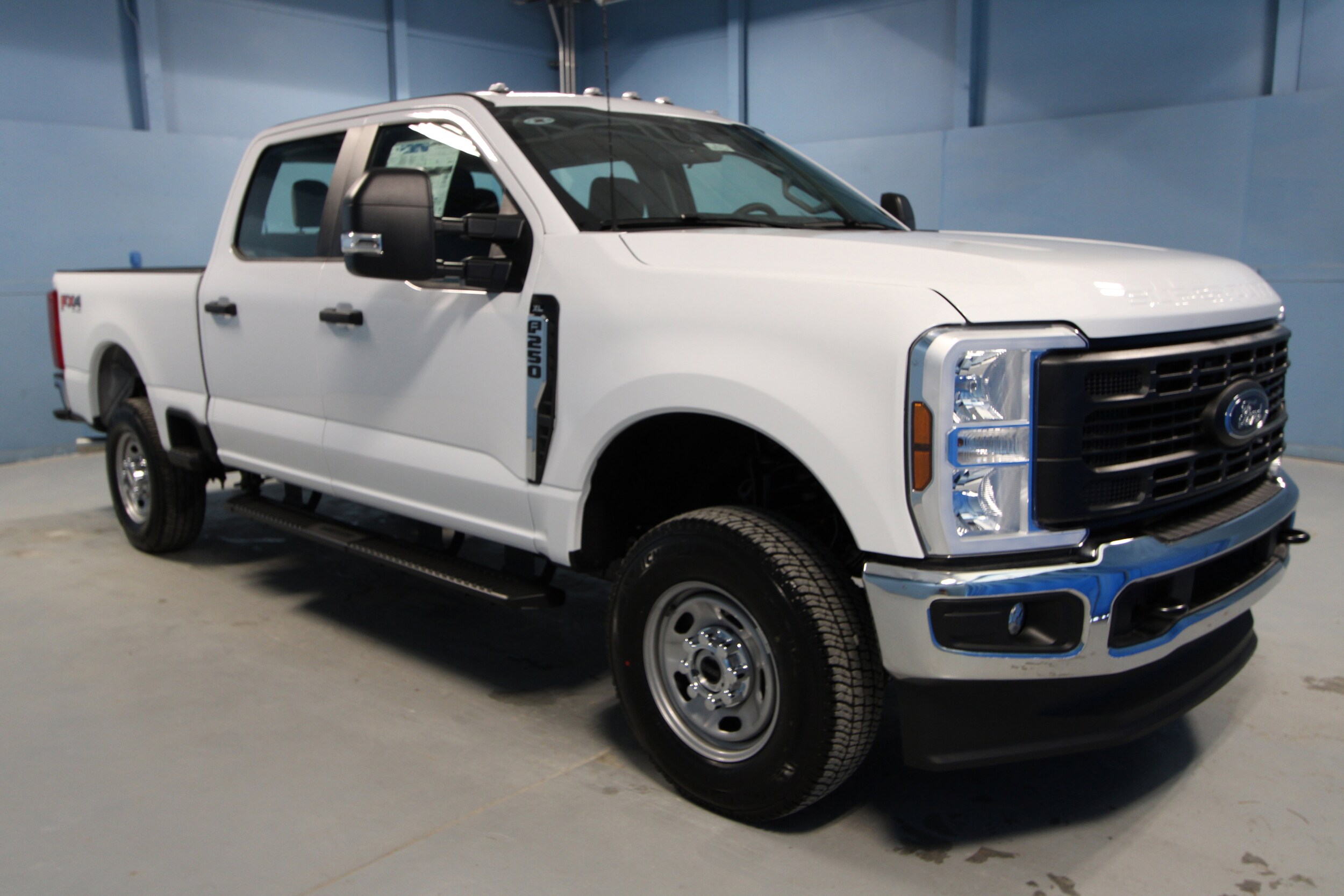 2025 Ford F-250 XL photo 2