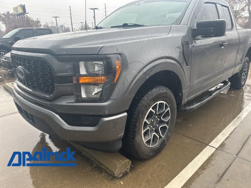 2023 Ford F-150 XL's photo