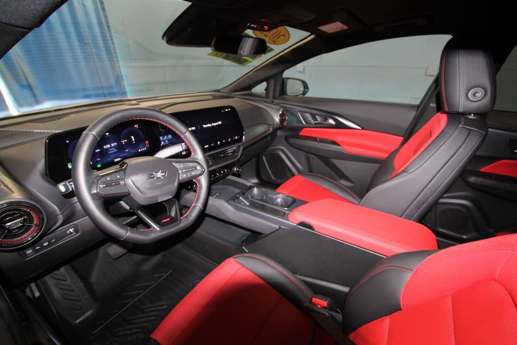 Used 2025 Chevrolet Equinox EV RS with VIN 3GN7DSRP4SS179094 for sale in Evansville, IN