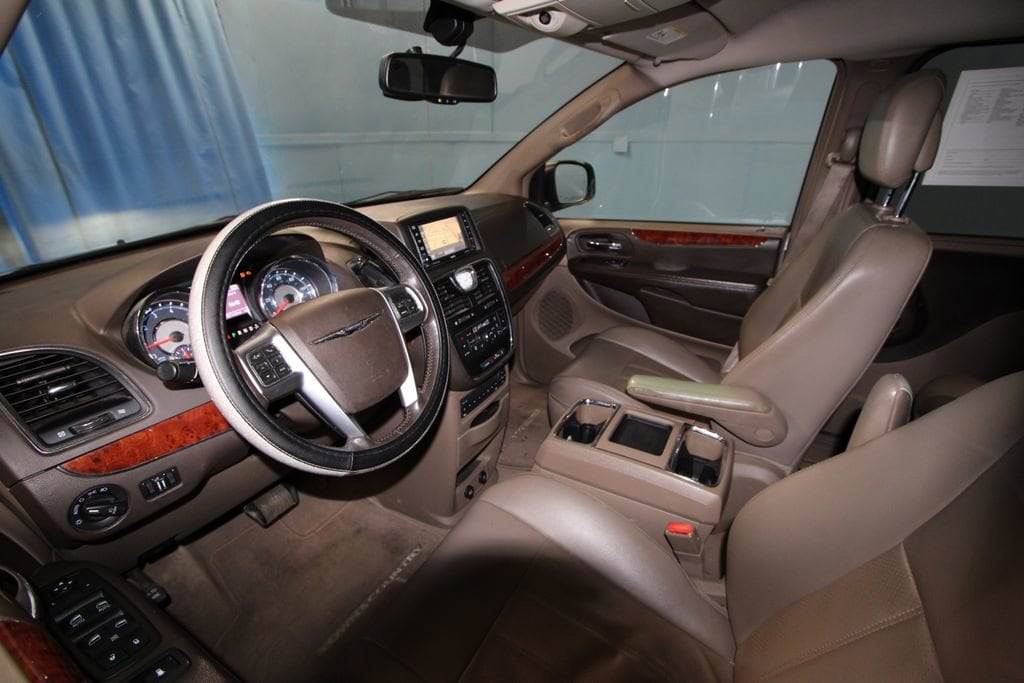Used 2012 Chrysler Town & Country Touring-L with VIN 2C4RC1CGXCR416841 for sale in Evansville, IN
