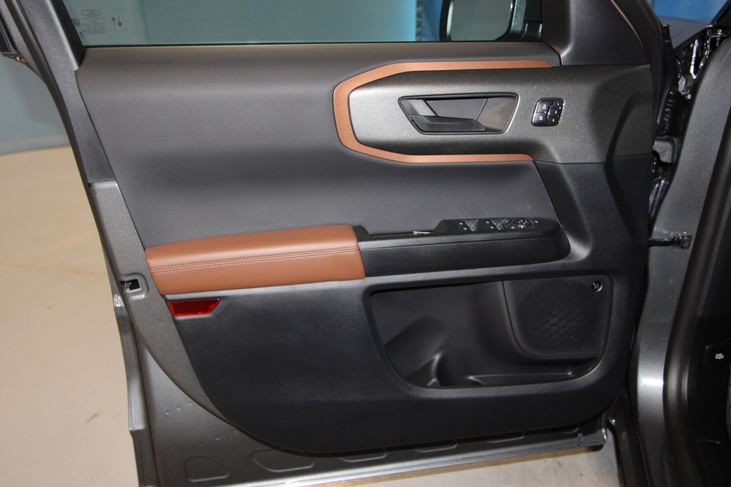 2025 Ford Bronco Sport Outer Banks photo 4