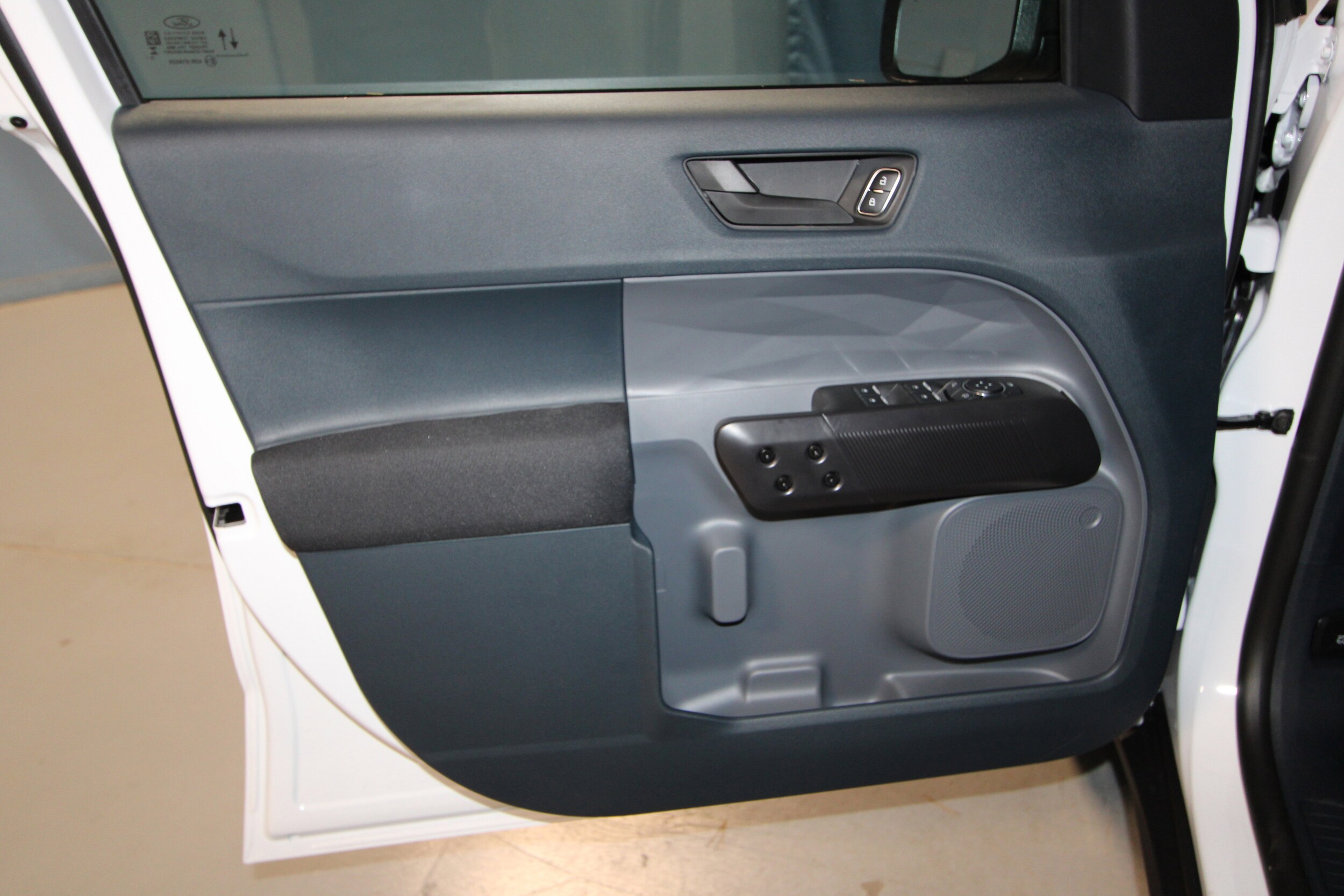 2025 Ford Maverick XL photo 4