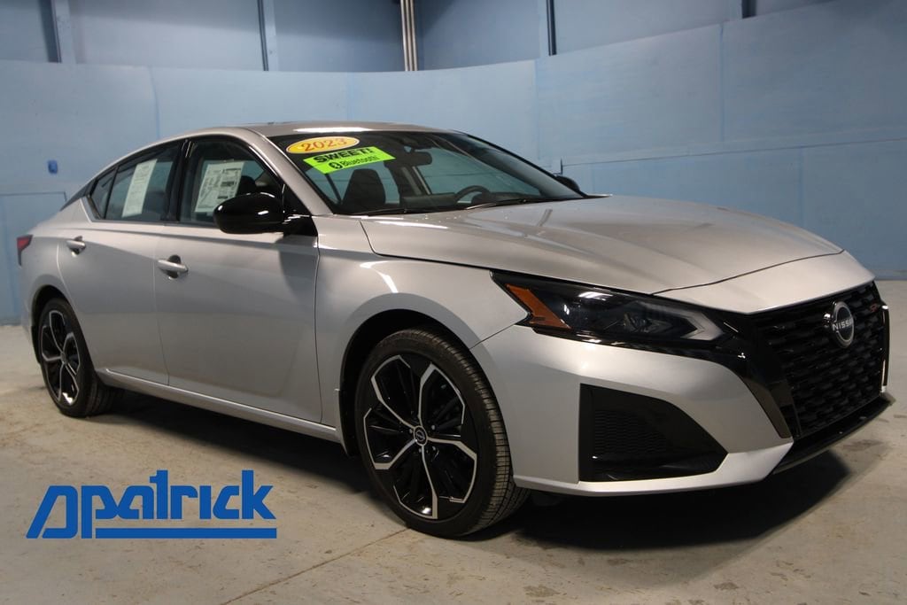 2023 Nissan Altima SR