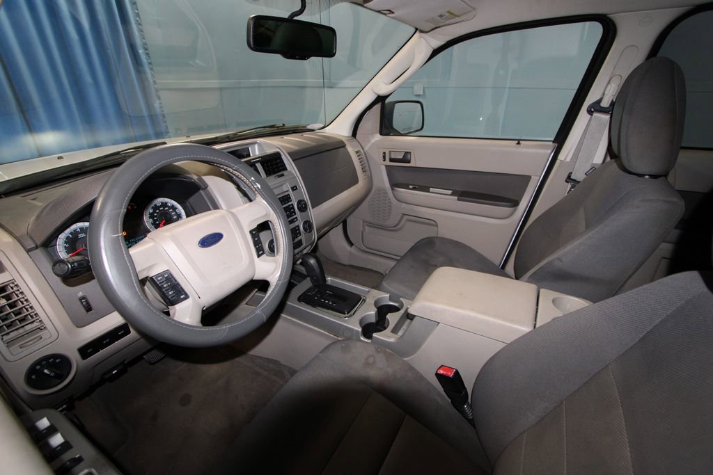 Used 2009 Ford Escape XLT with VIN 1FMCU03739KB47680 for sale in Evansville, IN