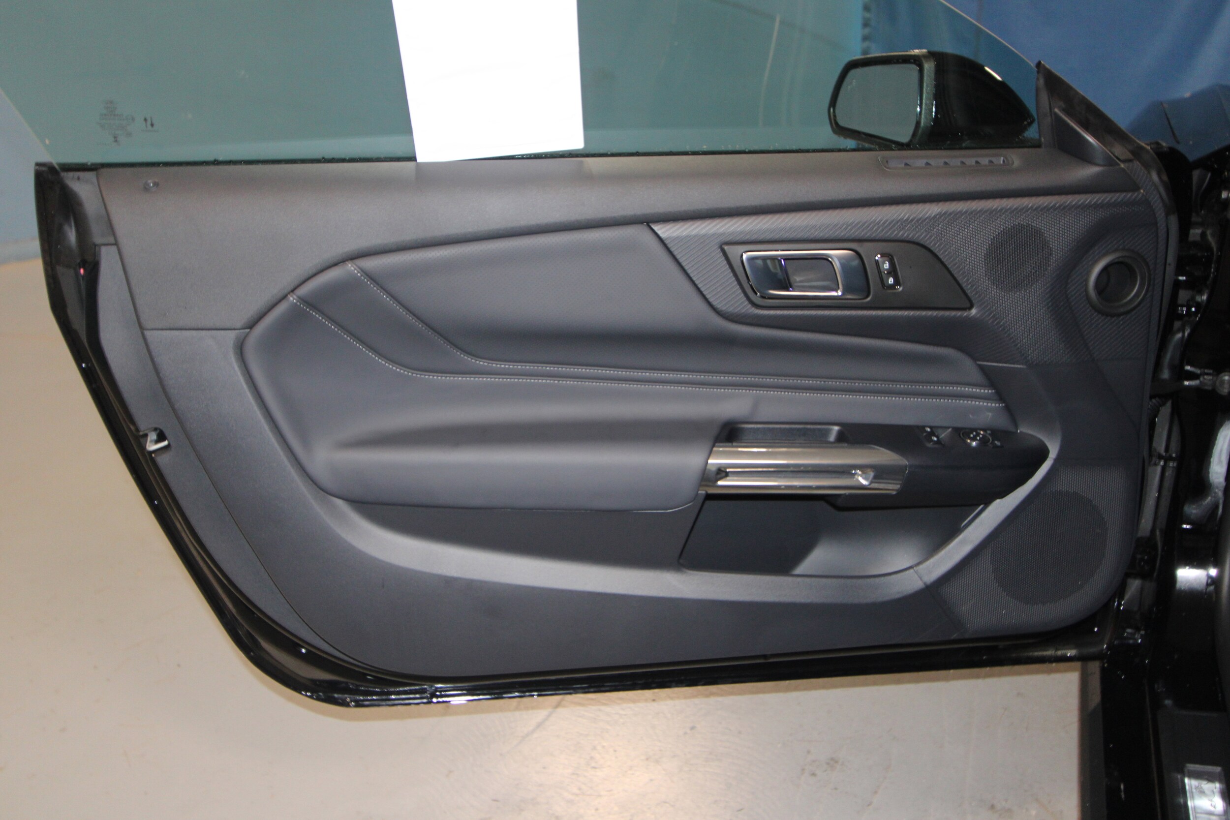 2025 Ford Mustang GT Premium photo 4