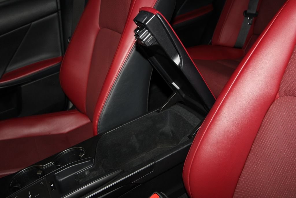 2024 Lexus IS 300 - Photo 21