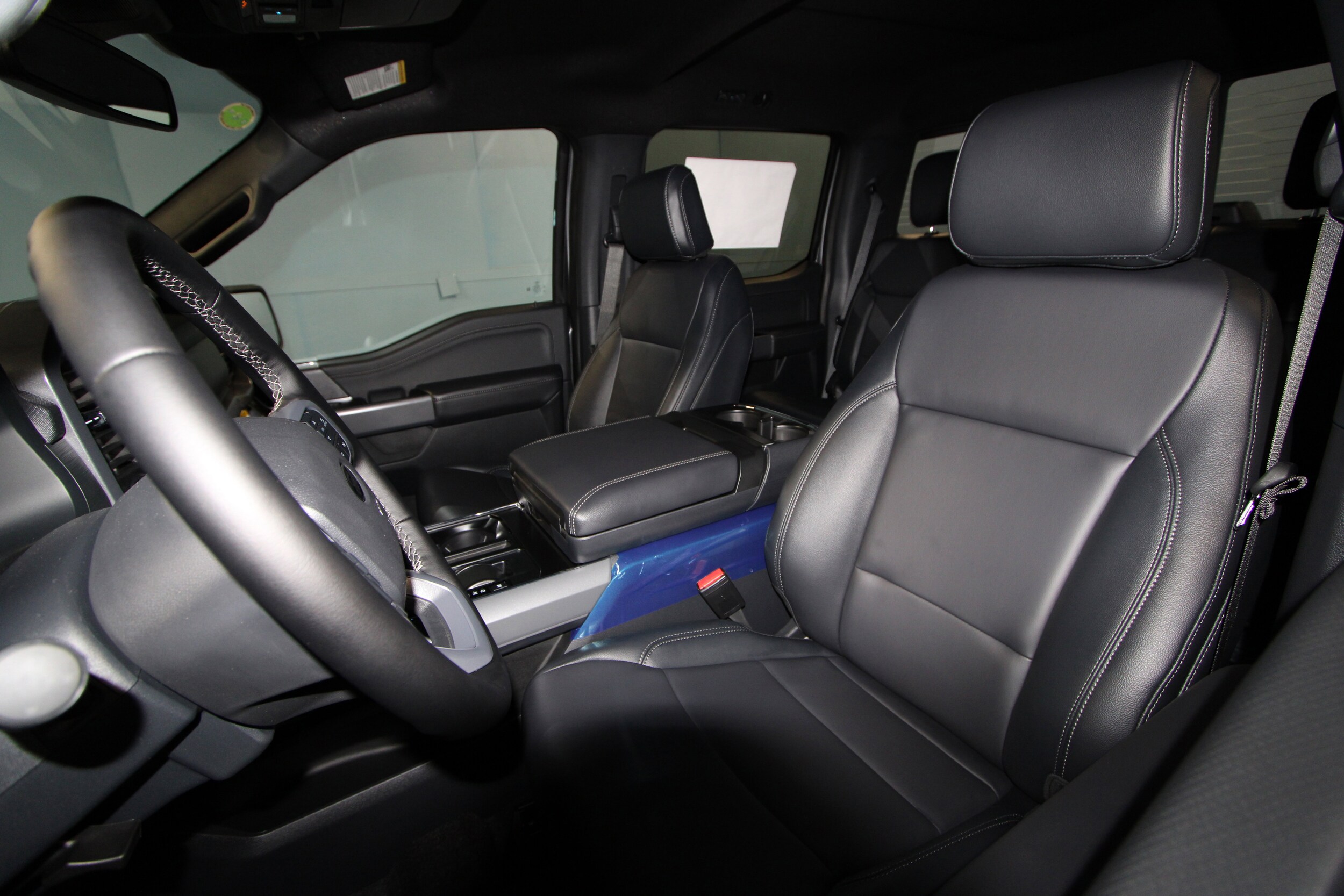 2025 Ford F-150 XLT photo 3